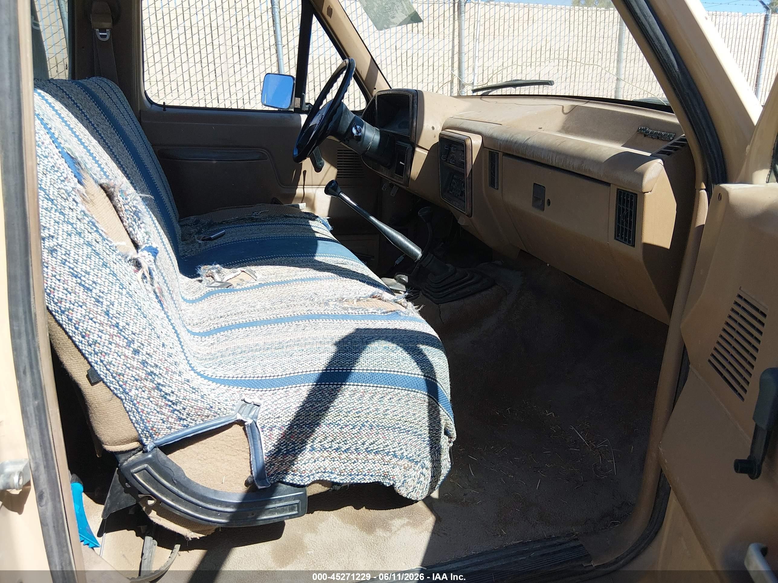 1987 Ford F250   Brown vin: 1FTHF26L1HPB44643