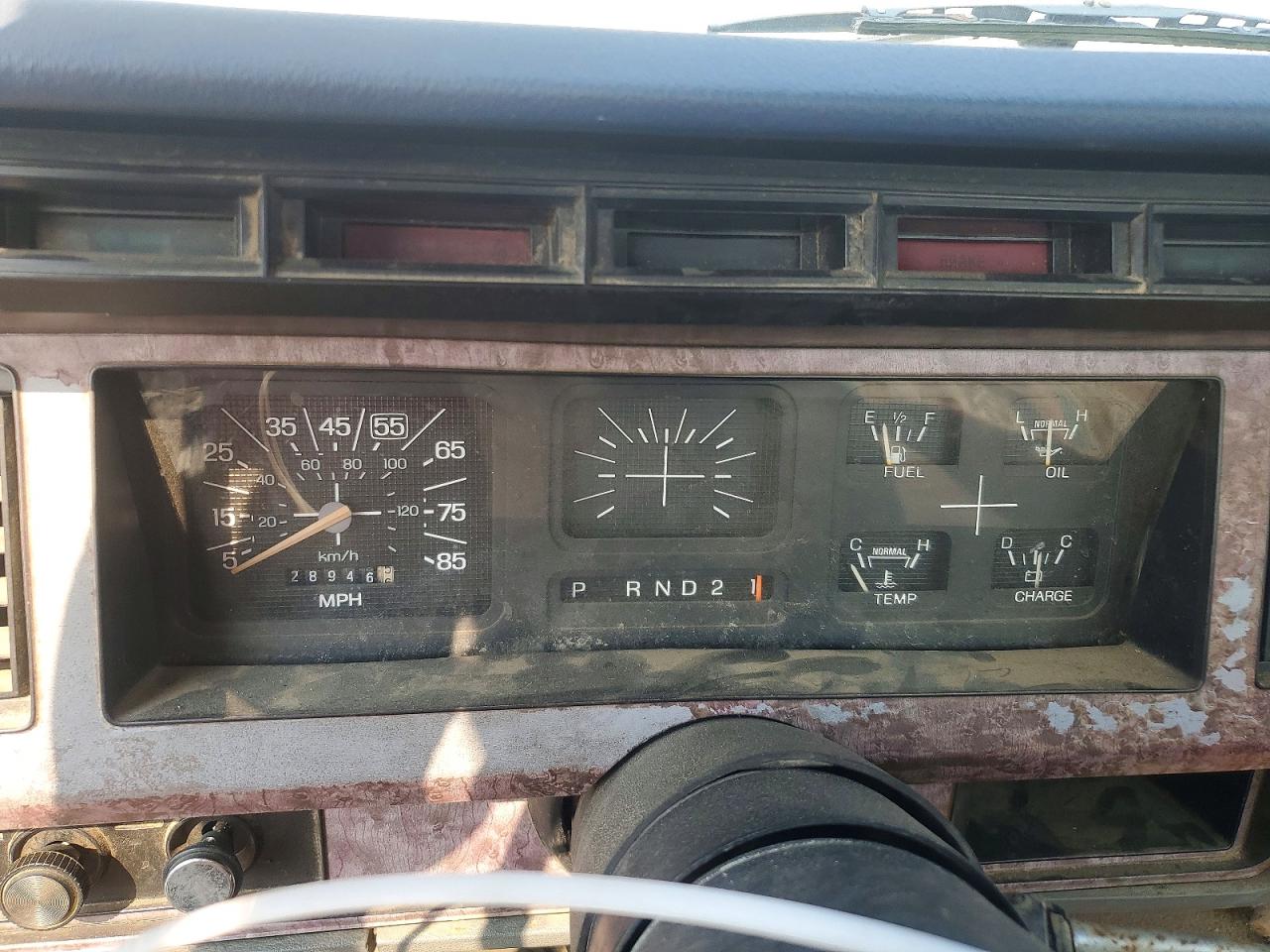 1985 Ford F250 Two Tone vin: 1FTHF26L8FPB34639