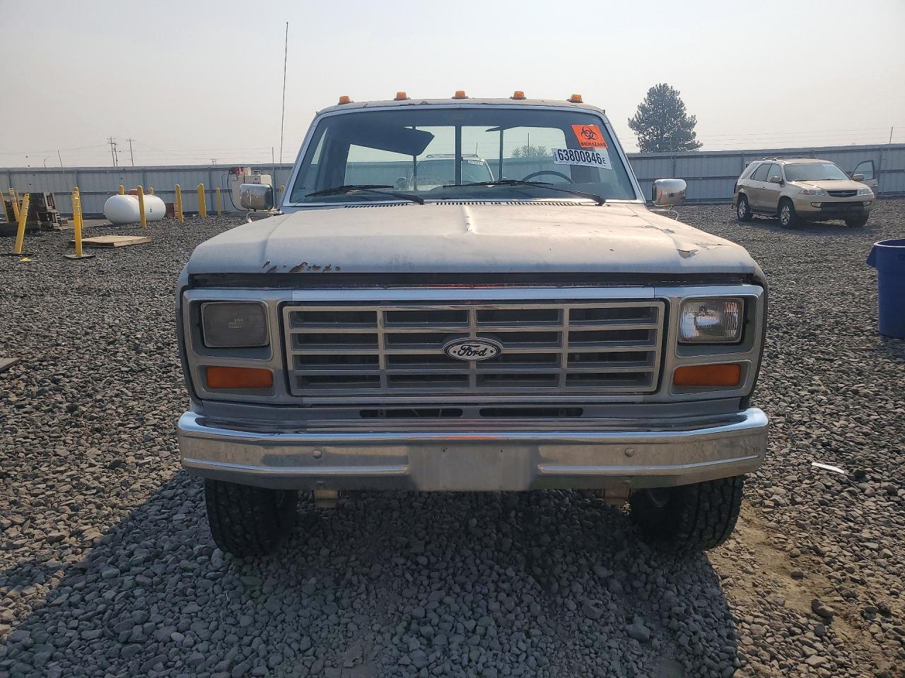 1985 Ford F250 Two Tone vin: 1FTHF26L8FPB34639