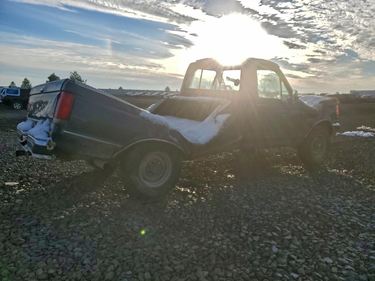 1987 Ford F250 Blue vin: 1FTHF26L8HPA57385
