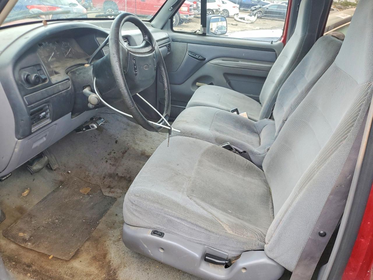 1997 Ford F250 Красный vin: 1FTHW25F0VEA75219