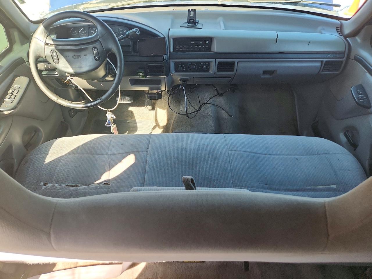 1996 Ford F250 Blue vin: 1FTHW25FXTEB07915