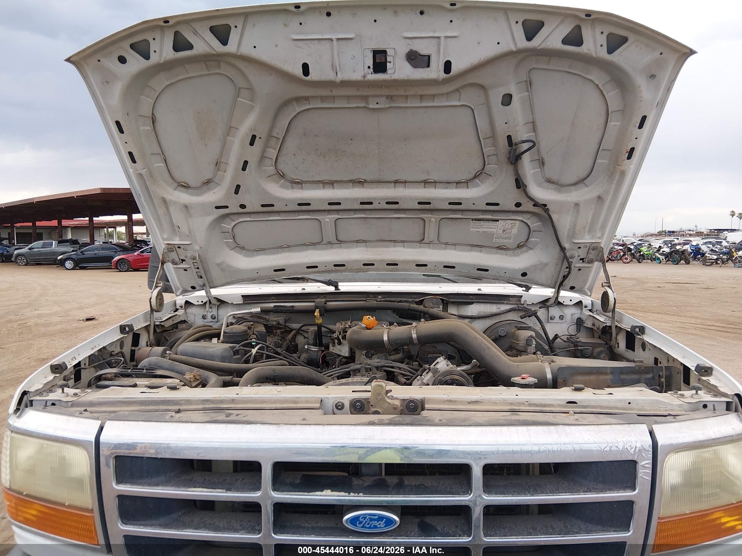 1996 Ford F250   White vin: 1FTHW25G9TEB70903