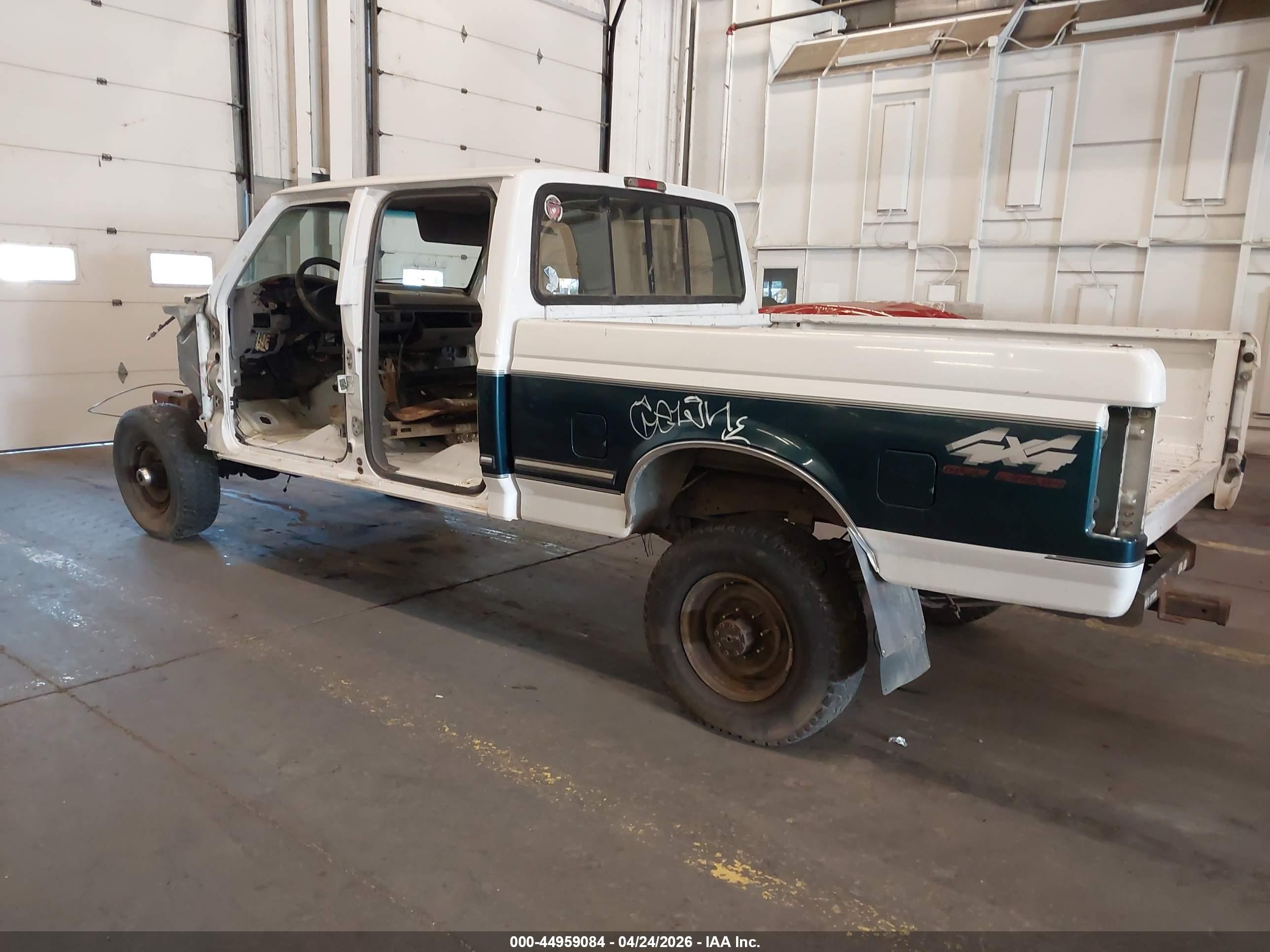 1997 Ford F-250 Xl White vin: 1FTHW26F4VEA06306