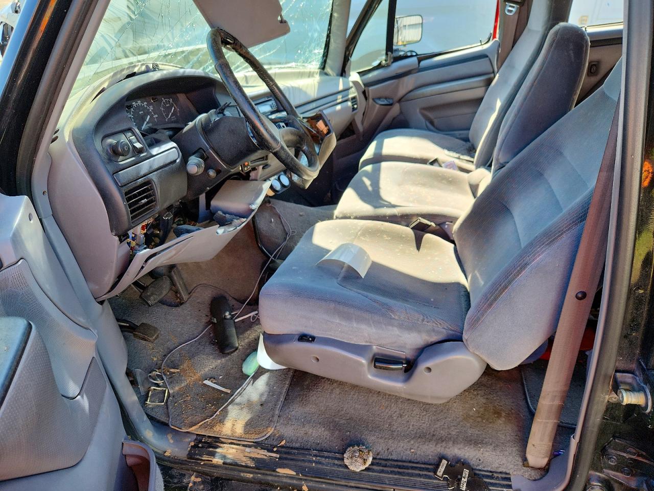 1997 Ford F250 Black vin: 1FTHW26F4VEC77303