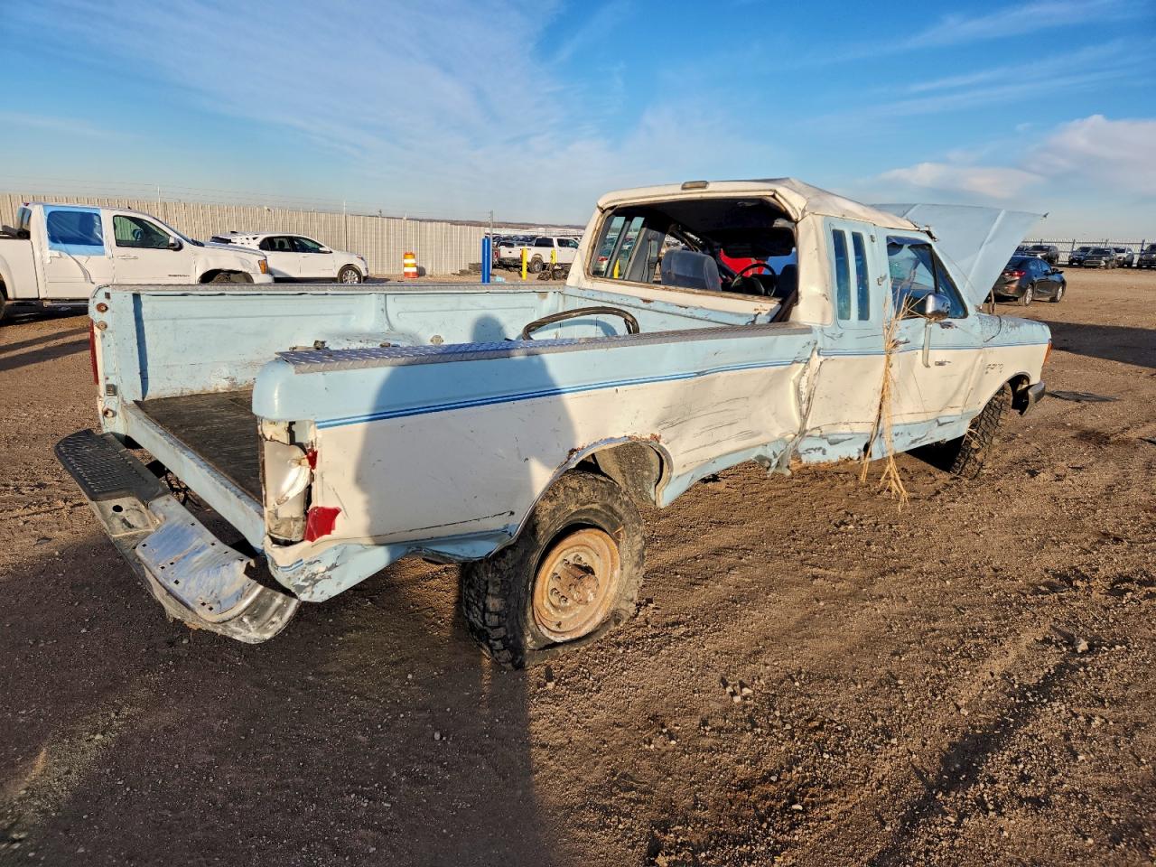 1987 Ford F250 Blue vin: 1FTHX2516HKA35170