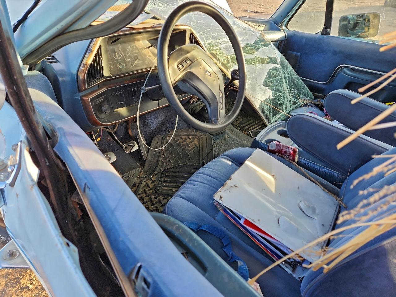 1987 Ford F250 Blue vin: 1FTHX2516HKA35170