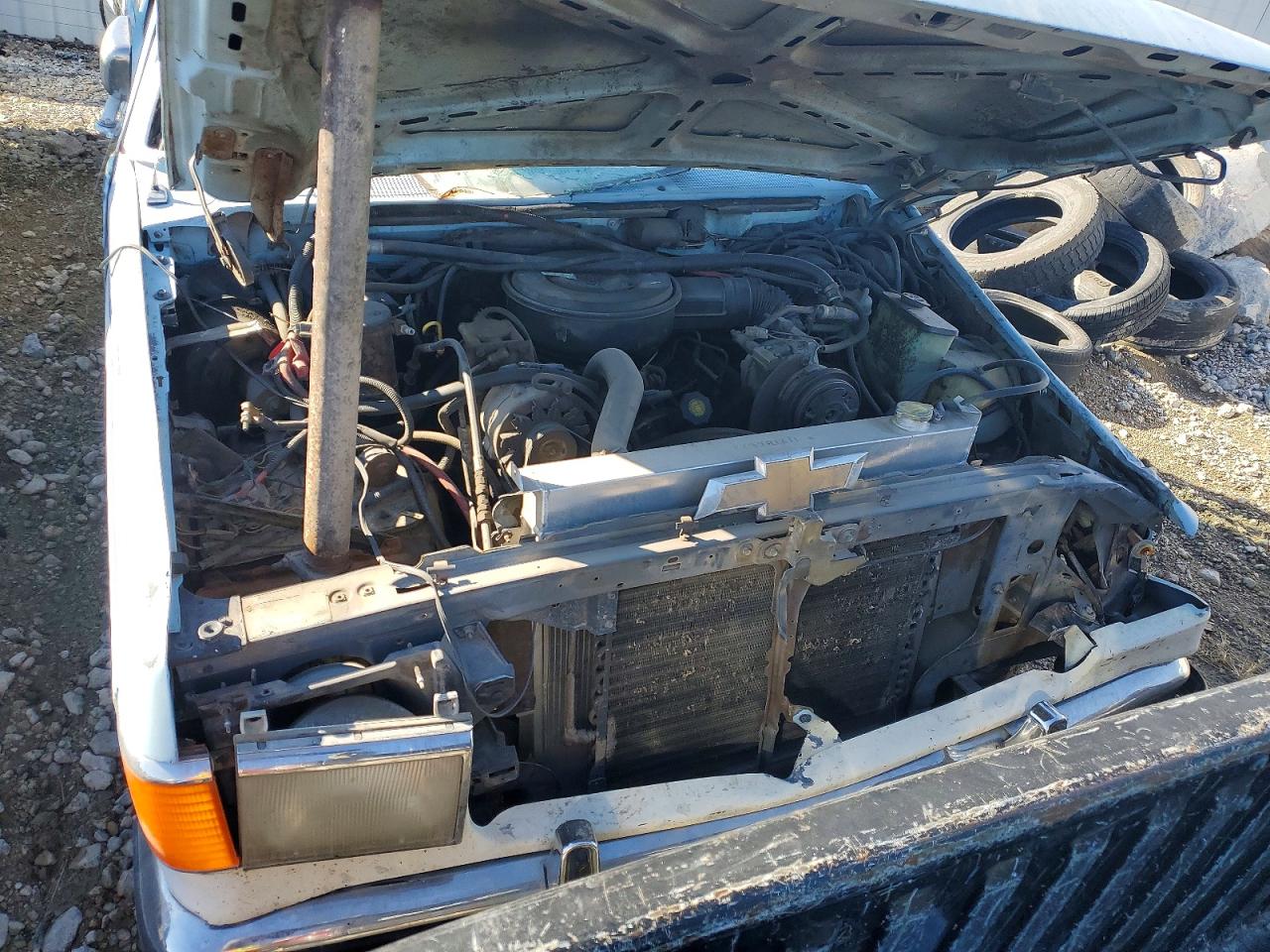 1987 Ford F250 Blue vin: 1FTHX2516HKA35170