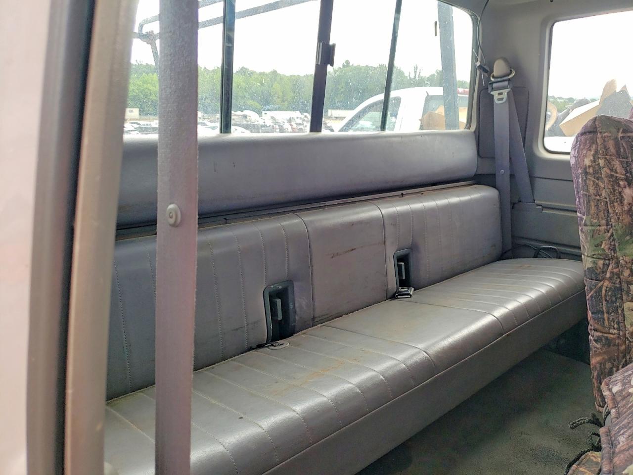 1997 Ford F250 White vin: 1FTHX25F4VEC35499