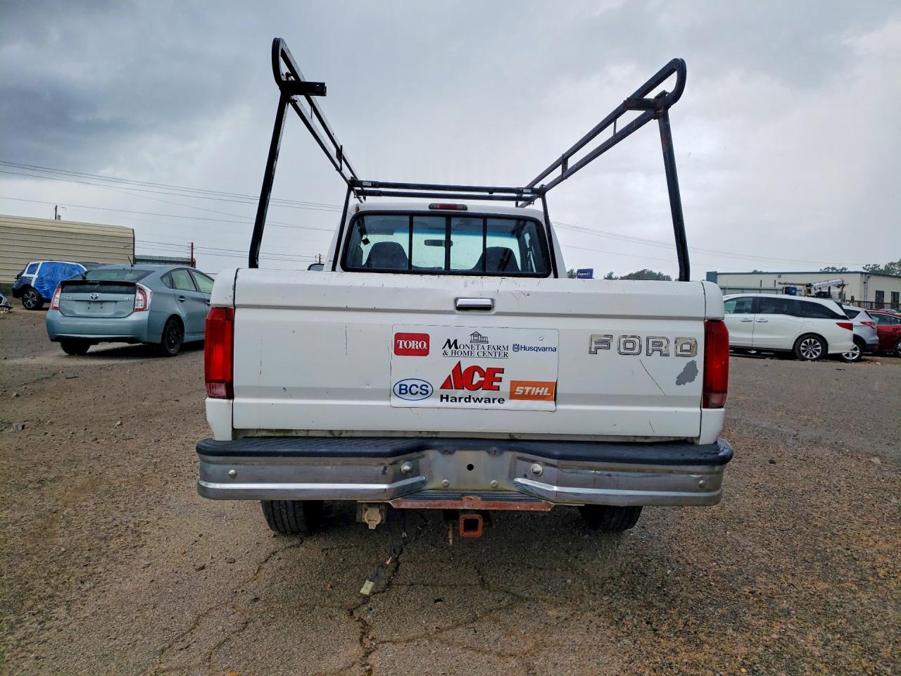 1997 Ford F250 White vin: 1FTHX25F4VEC35499