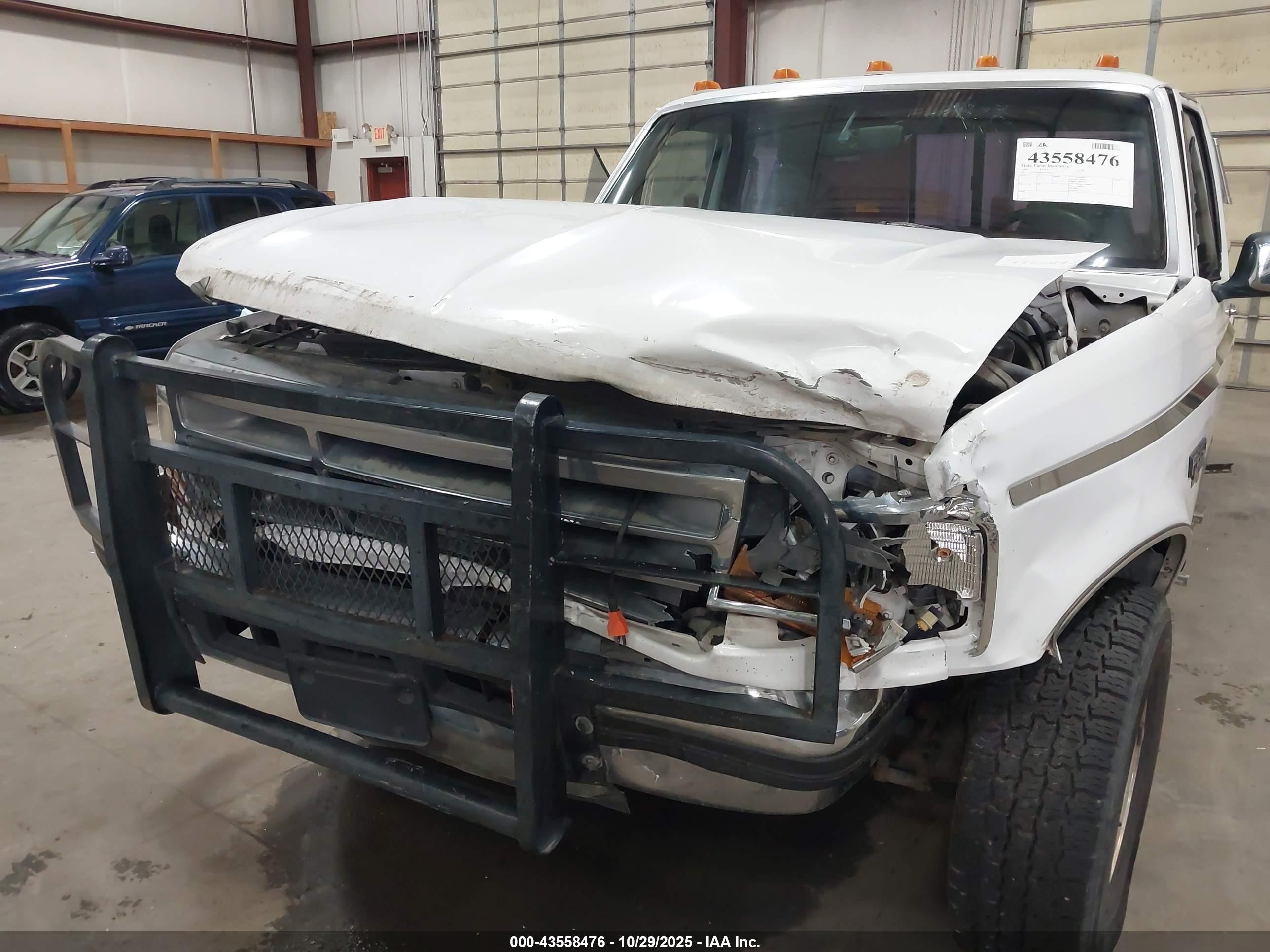 1995 Ford F250   White vin: 1FTHX25F8SKB76602