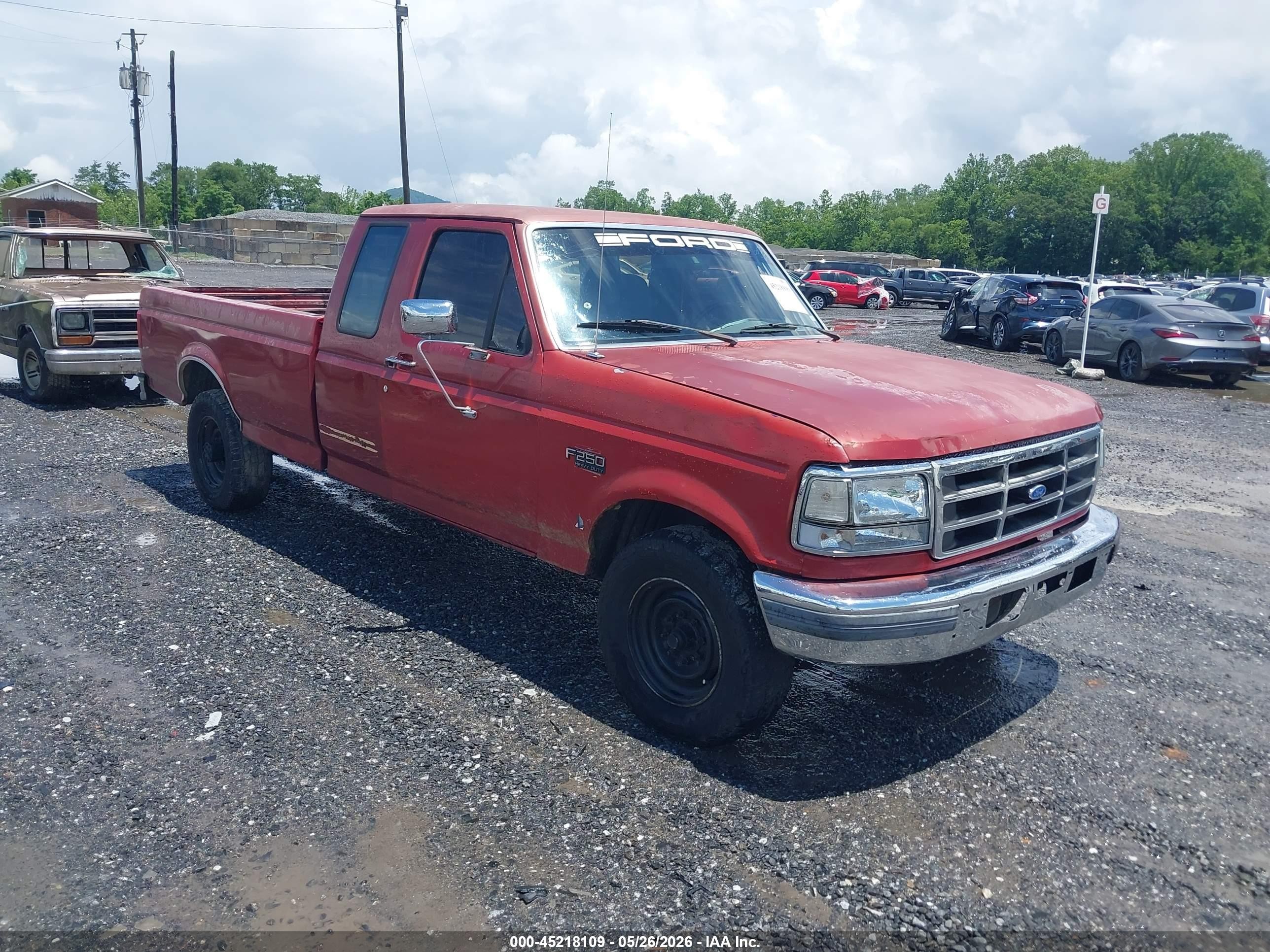 1997 Ford F-250 Xl Burgundy vin: 1FTHX25F8VEC32010