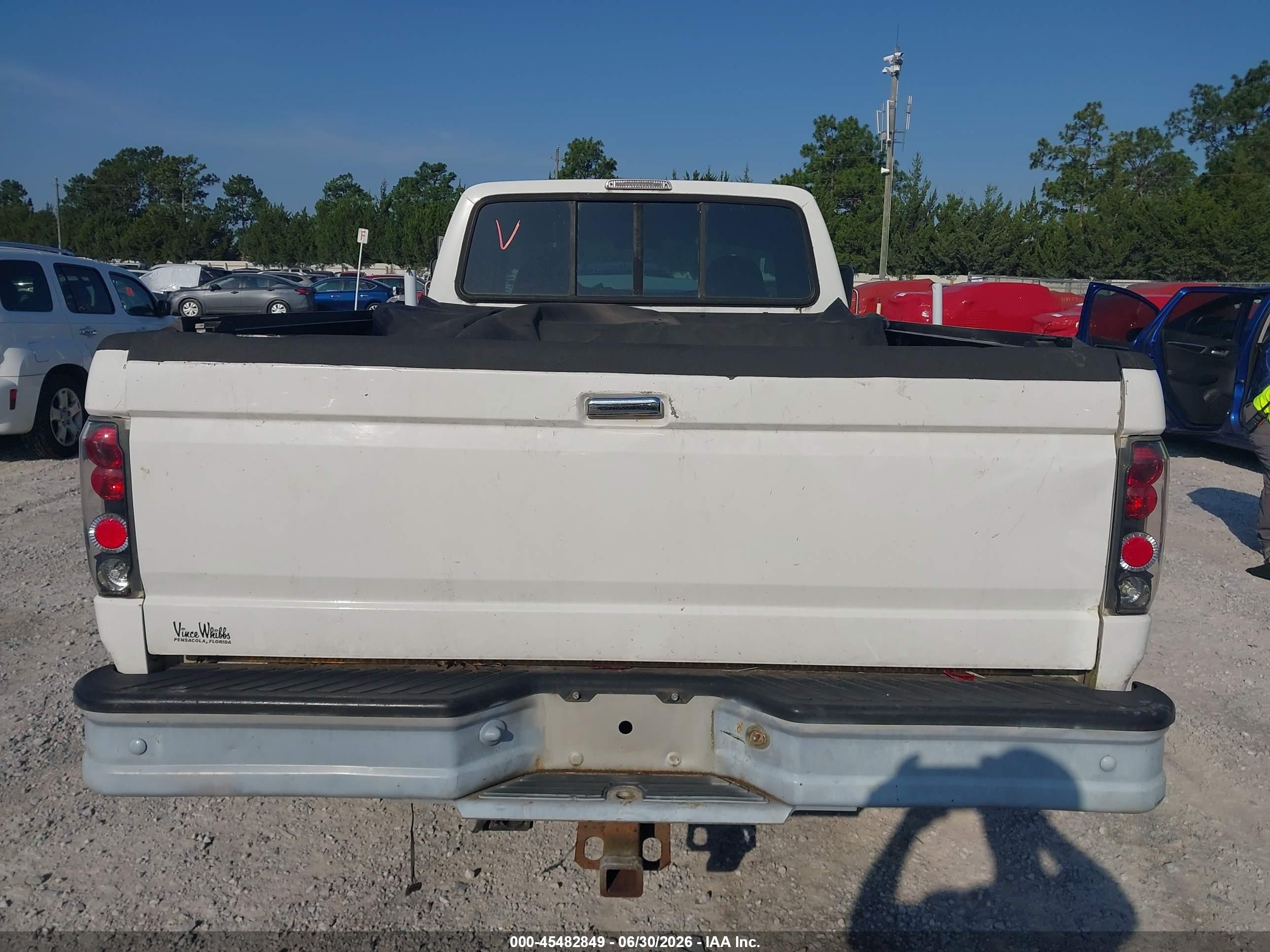 1996 Ford F250   White vin: 1FTHX25FXTEB10990