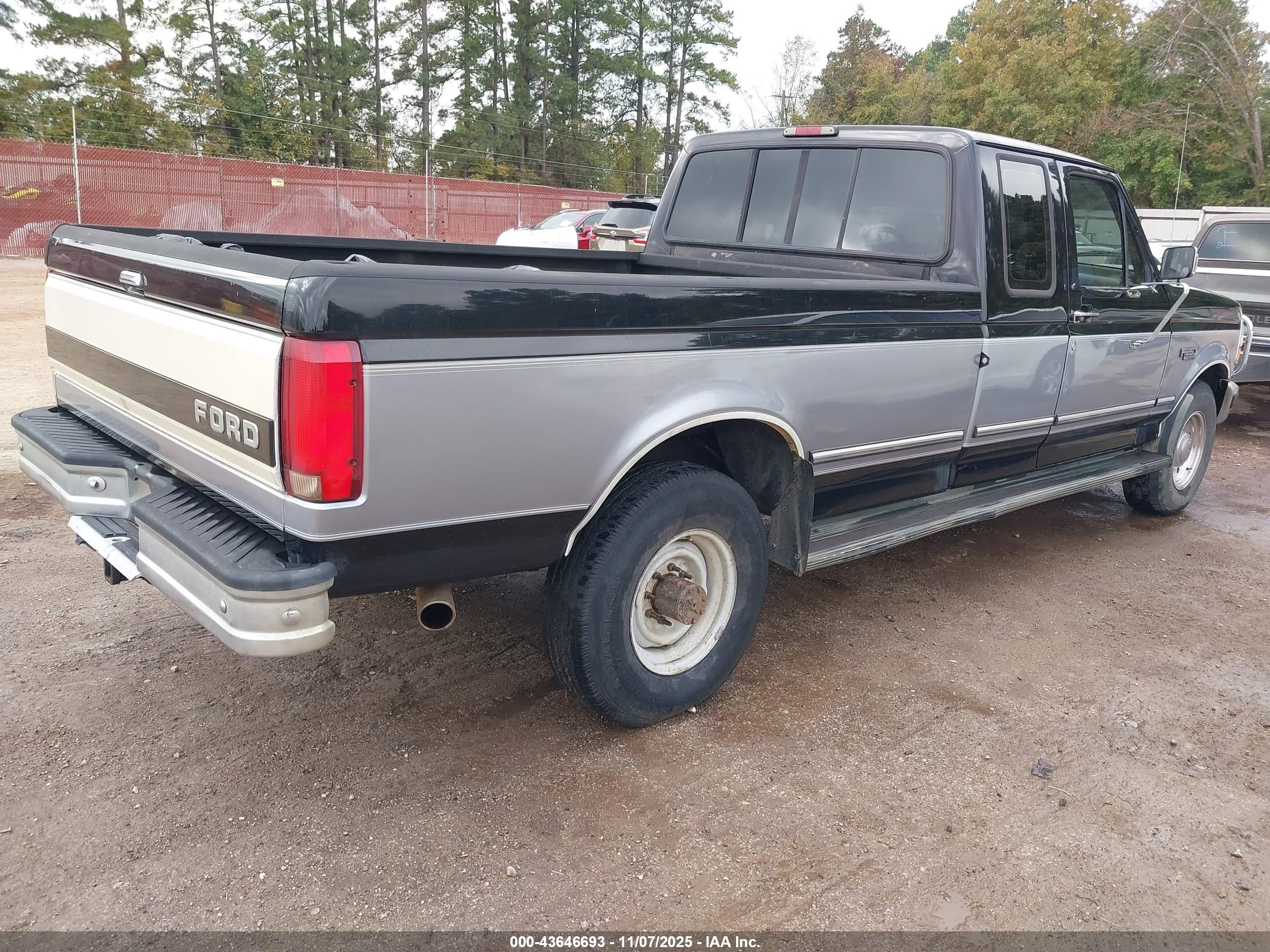 1996 Ford F250   Black vin: 1FTHX25G0TEB72990