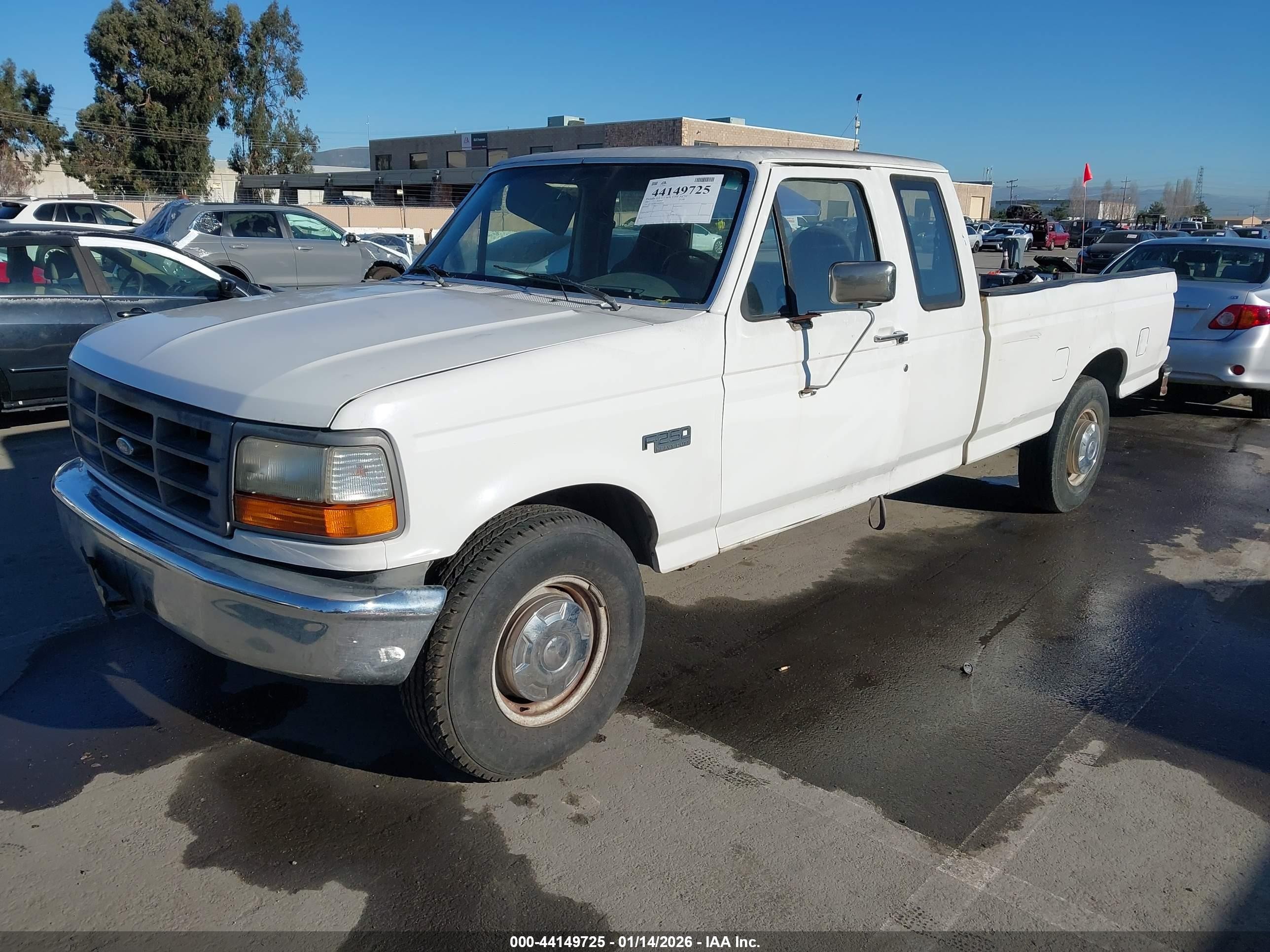 1997 Ford F-250 Xl White vin: 1FTHX25G1VEC93160
