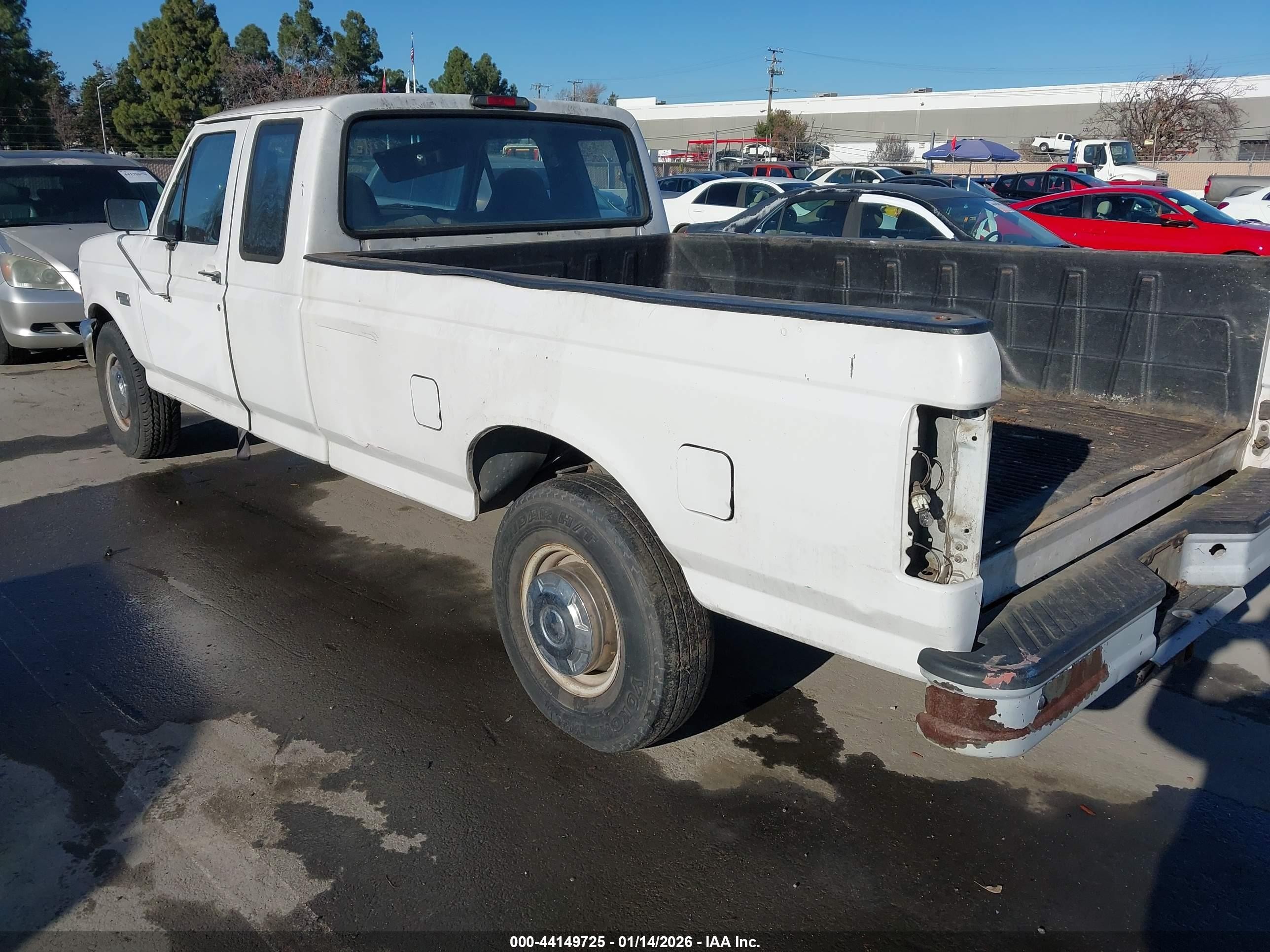 1997 Ford F-250 Xl White vin: 1FTHX25G1VEC93160