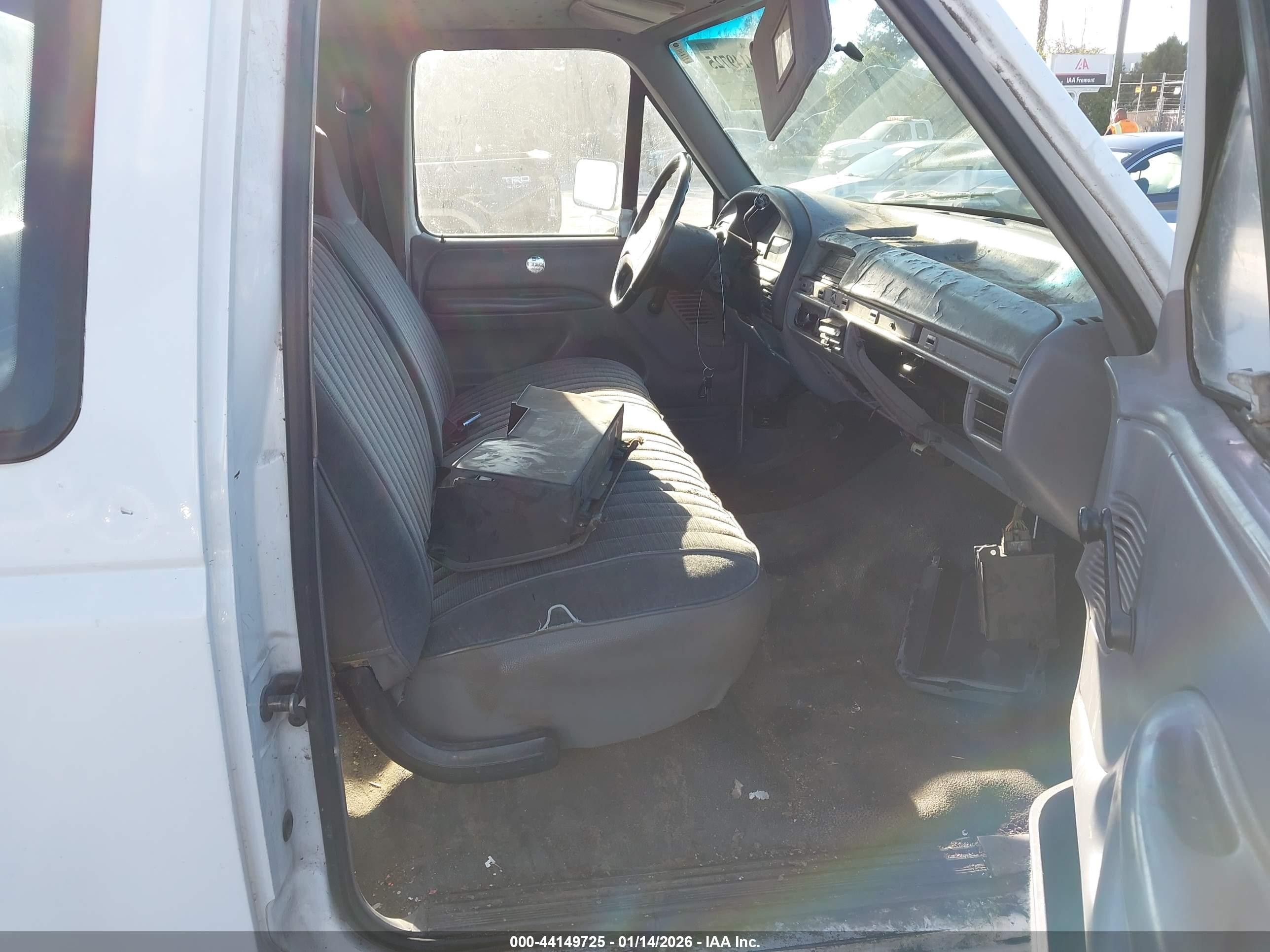 1997 Ford F-250 Xl White vin: 1FTHX25G1VEC93160