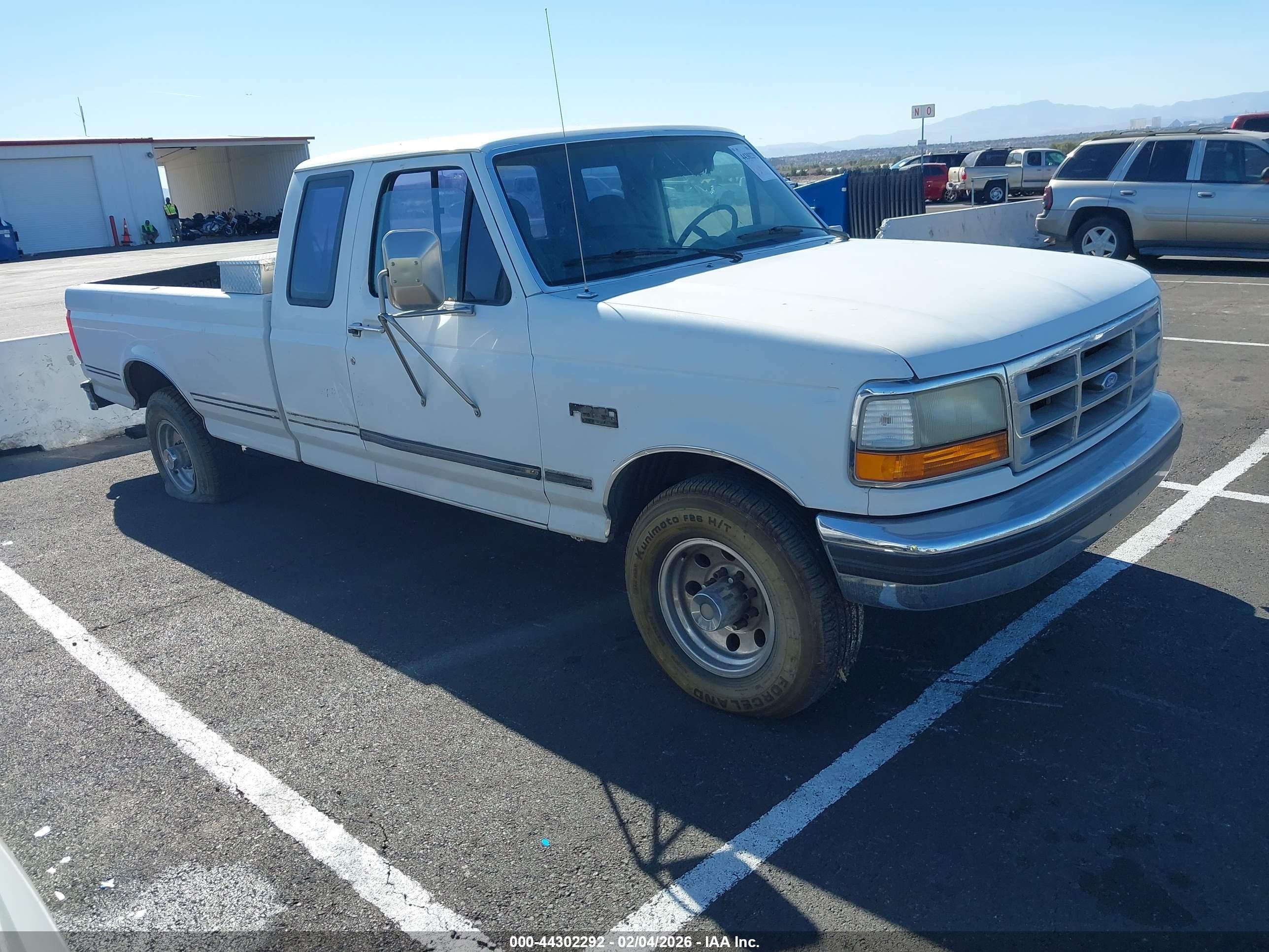1993 Ford F250   White vin: 1FTHX25G2PKA15243