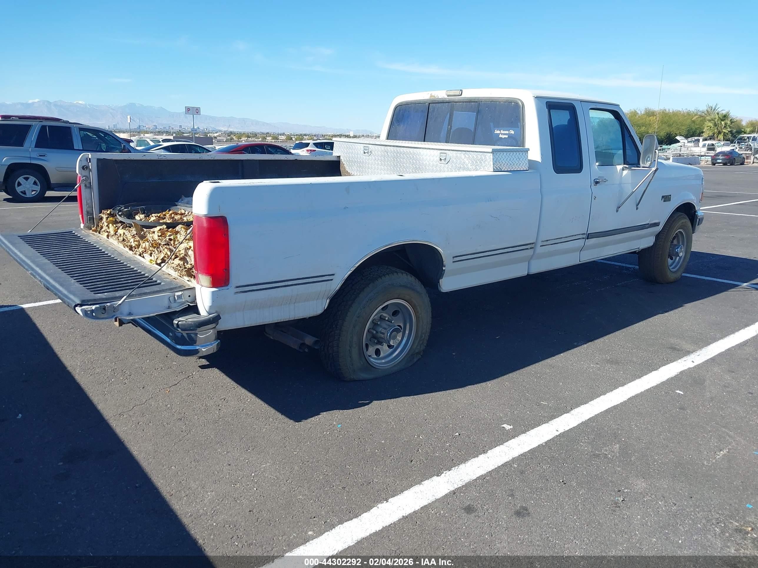 1993 Ford F250   White vin: 1FTHX25G2PKA15243