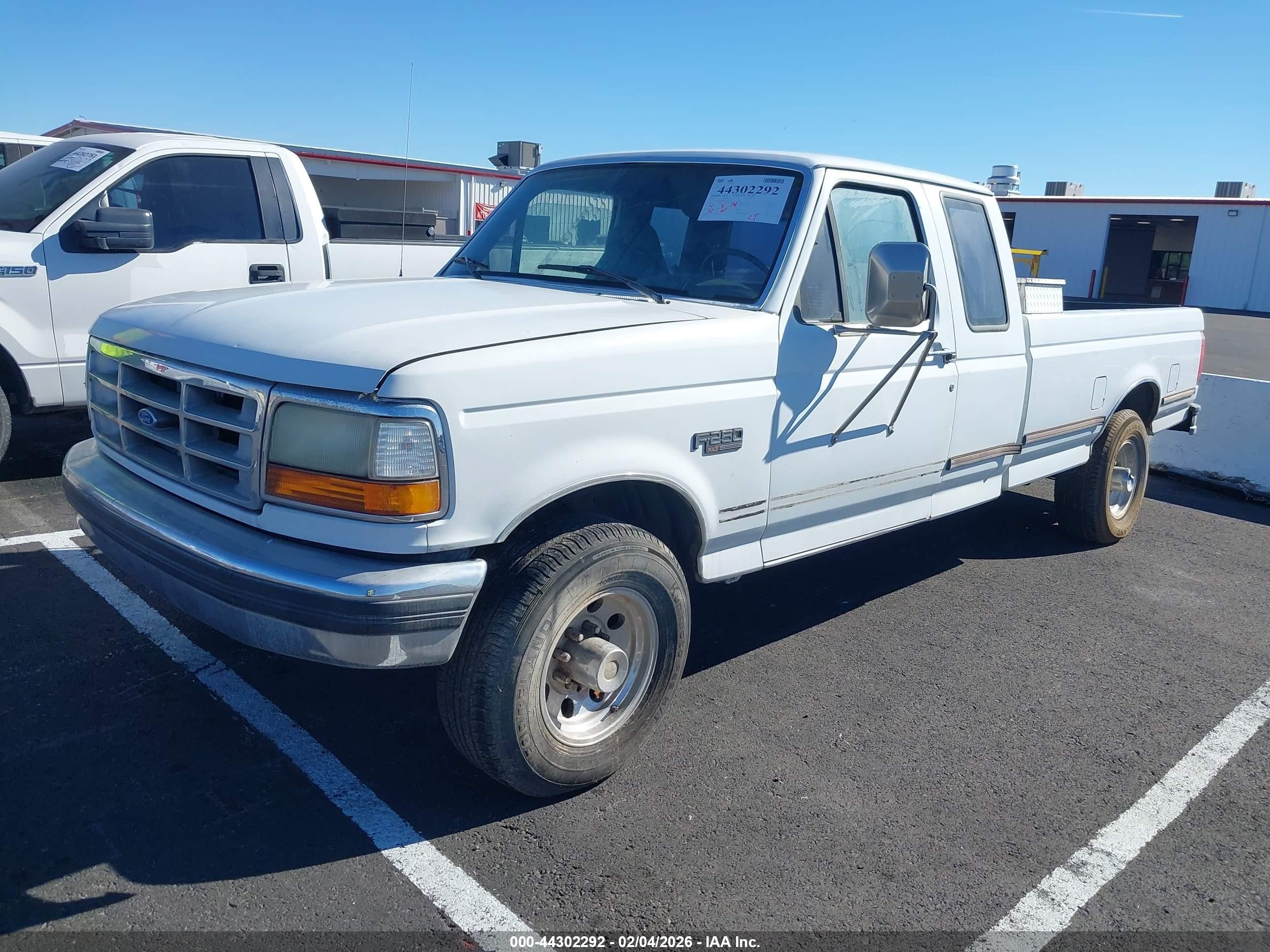 1993 Ford F250   White vin: 1FTHX25G2PKA15243