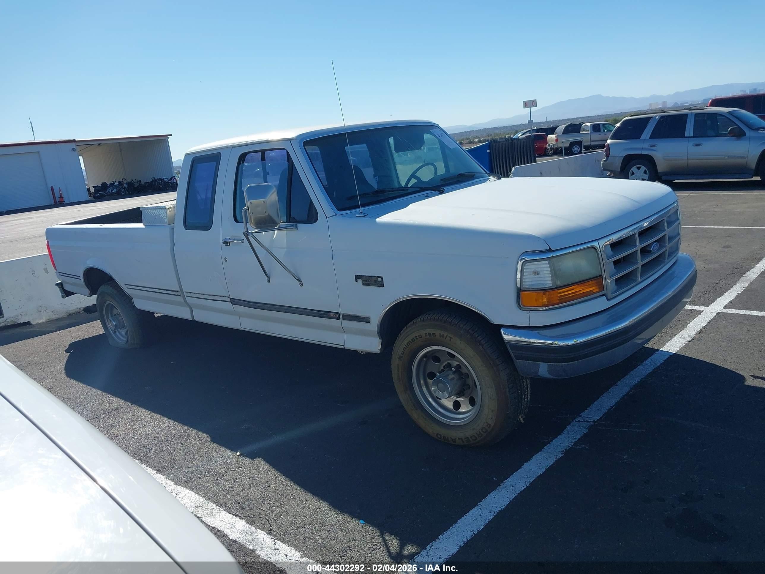 1993 Ford F250   White vin: 1FTHX25G2PKA15243