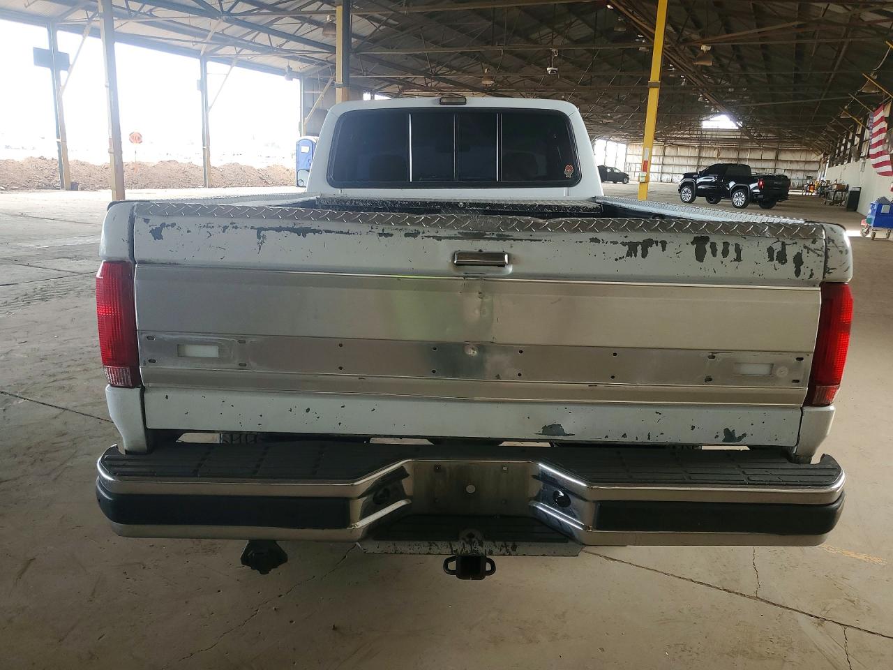 1993 Ford F250 White vin: 1FTHX25G4PKA81387