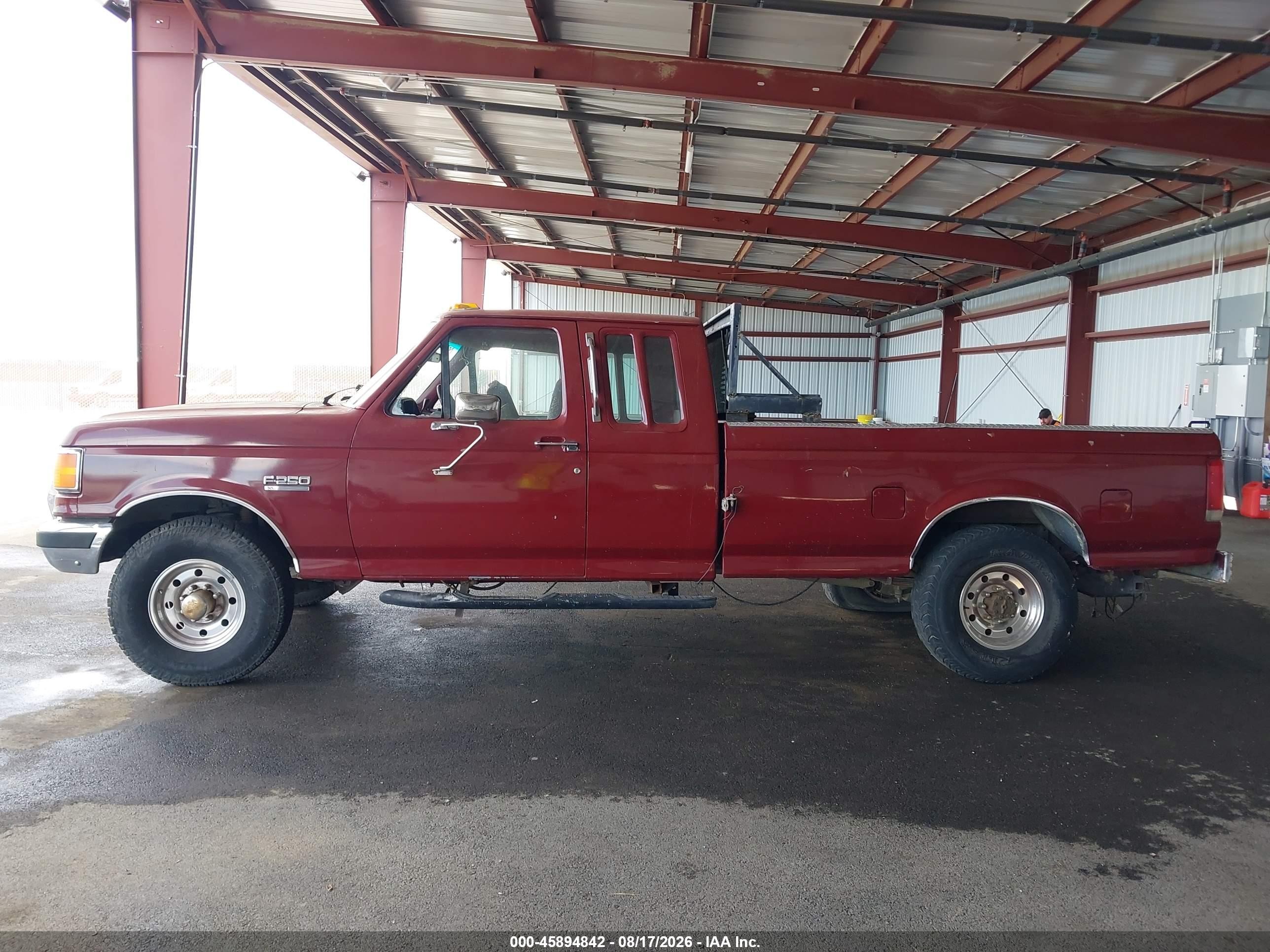 1988 Ford F250   Red vin: 1FTHX25G5JKA98898