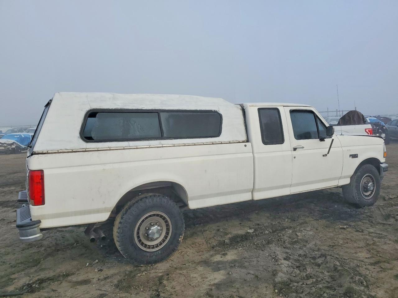 1993 Ford F250 White vin: 1FTHX25G8PKA43886