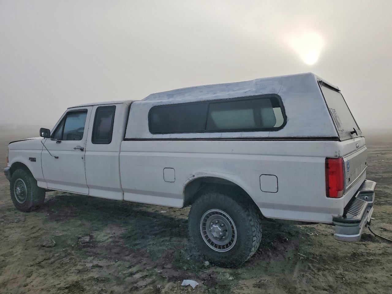1993 Ford F250 White vin: 1FTHX25G8PKA43886