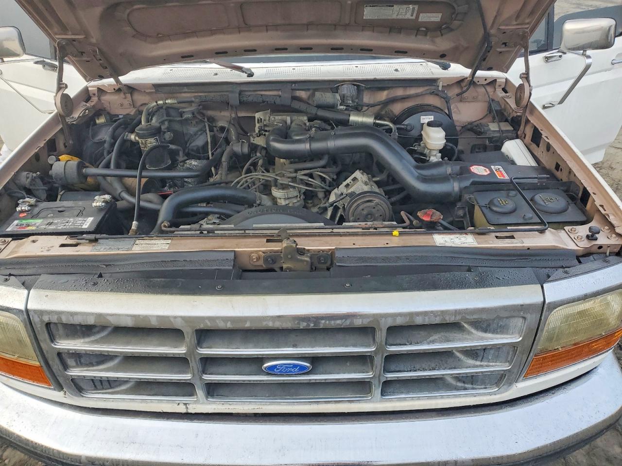 1993 Ford F250 White vin: 1FTHX25G8PKA43886