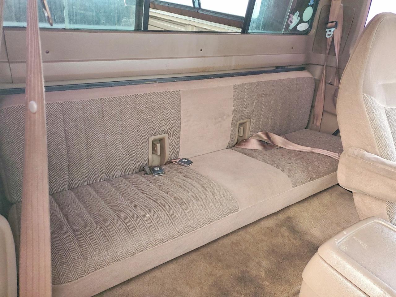 1993 Ford F250 White vin: 1FTHX25G8PKA43886
