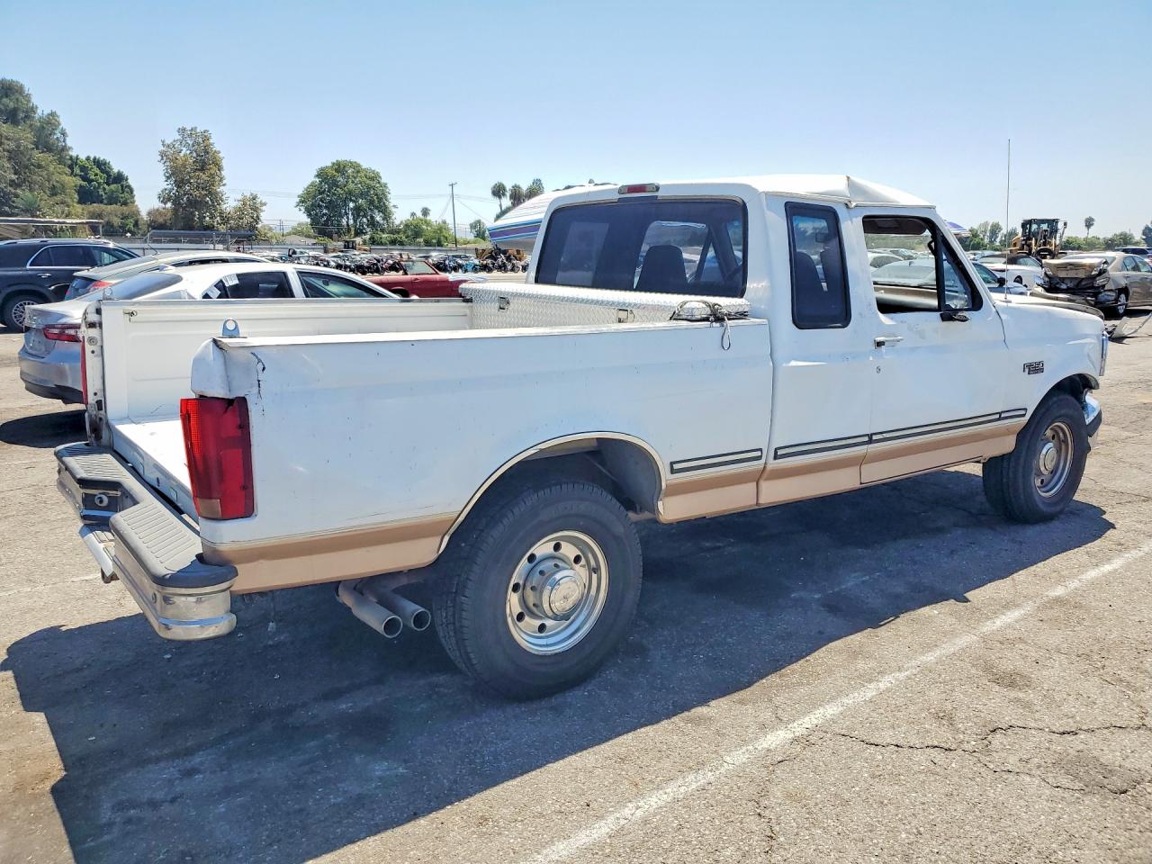 1997 Ford F250 White vin: 1FTHX25GXVEC01009