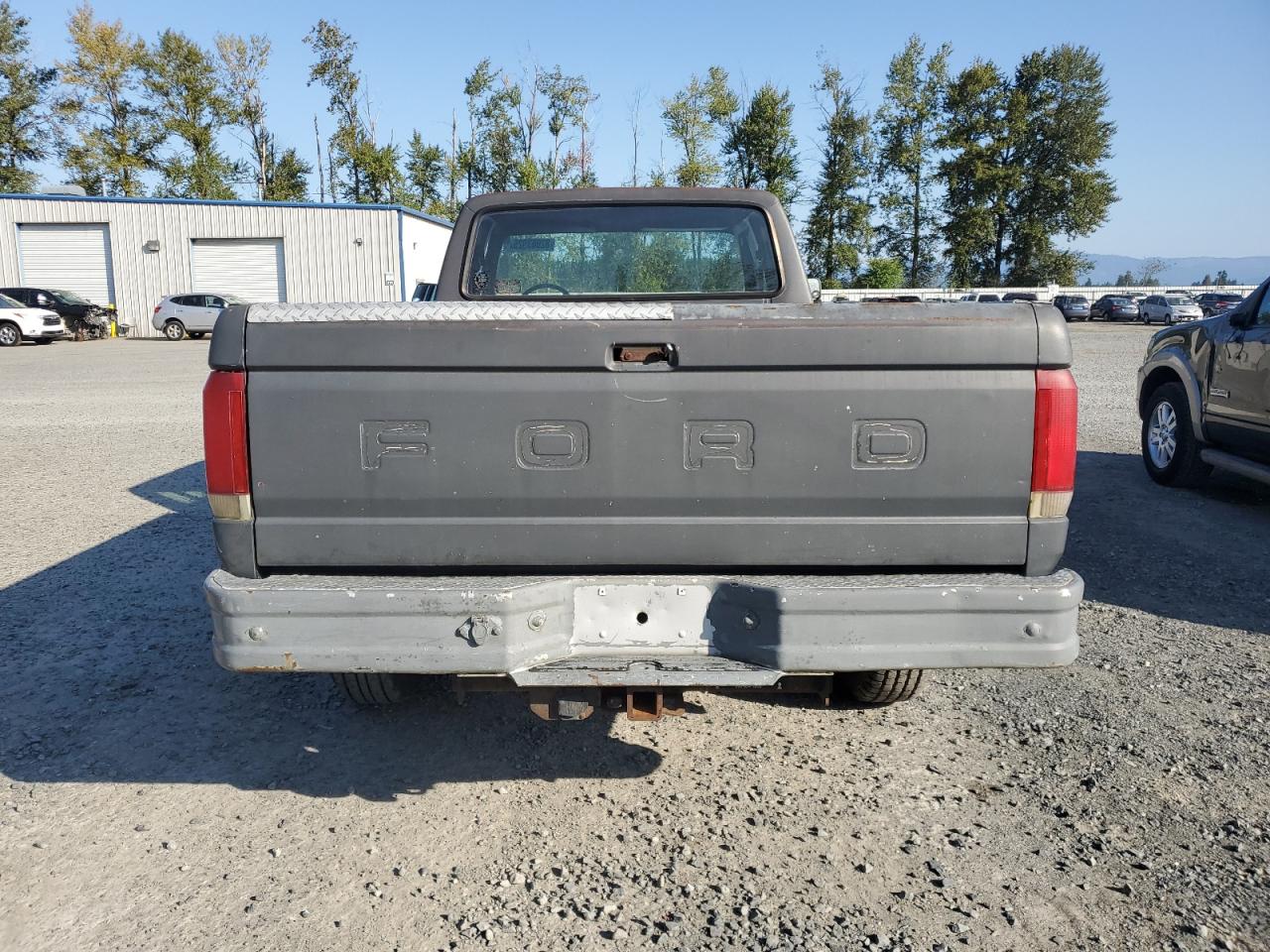 1987 Ford F250 Black vin: 1FTHX25H0HKA67089