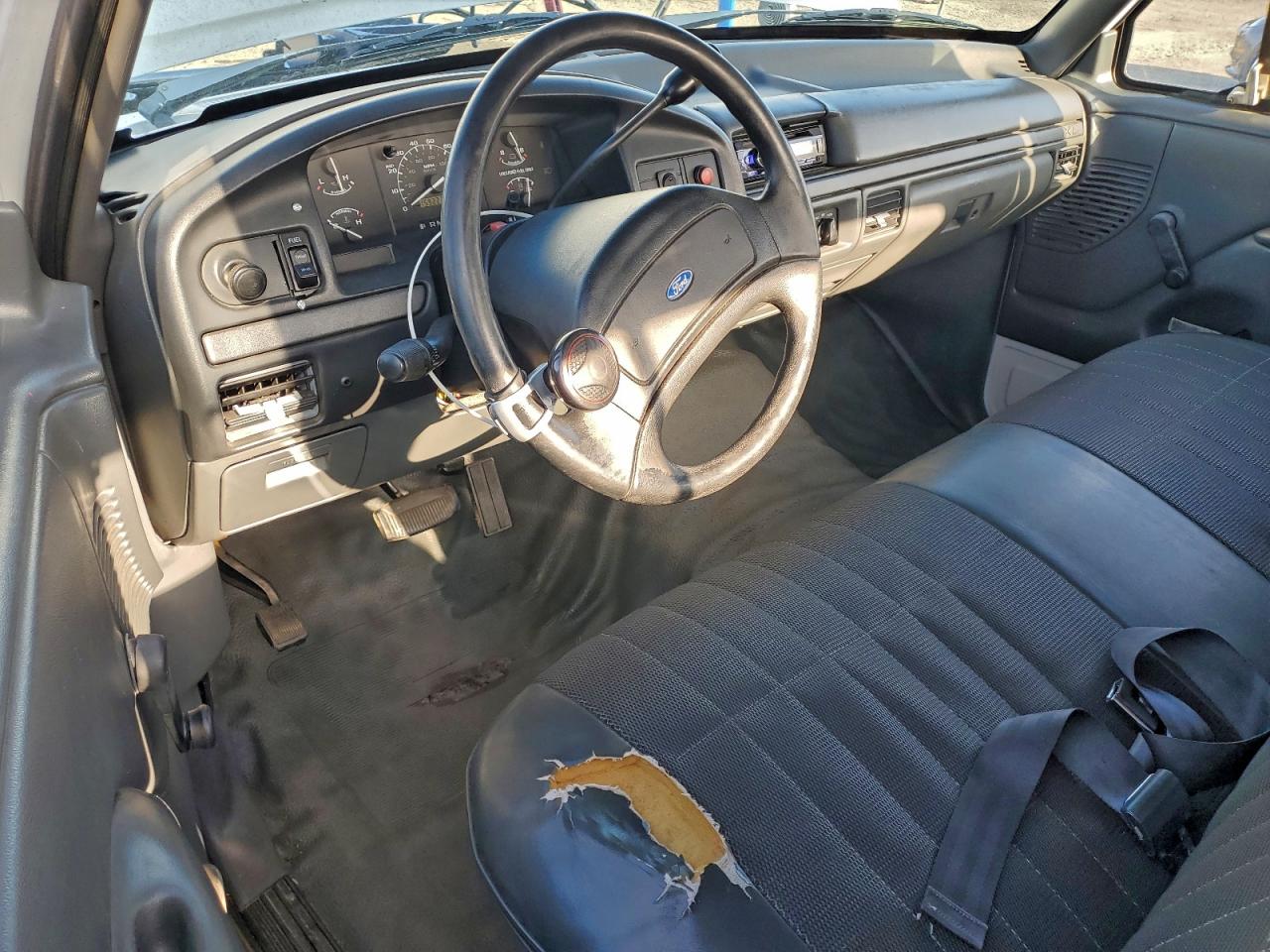 1993 Ford F250 White vin: 1FTHX25H5PKA41148