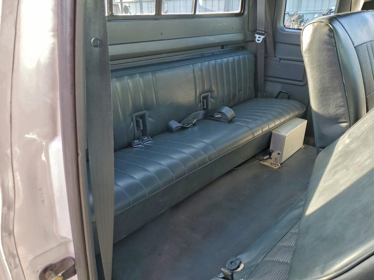 1993 Ford F250 White vin: 1FTHX25H5PKA41148