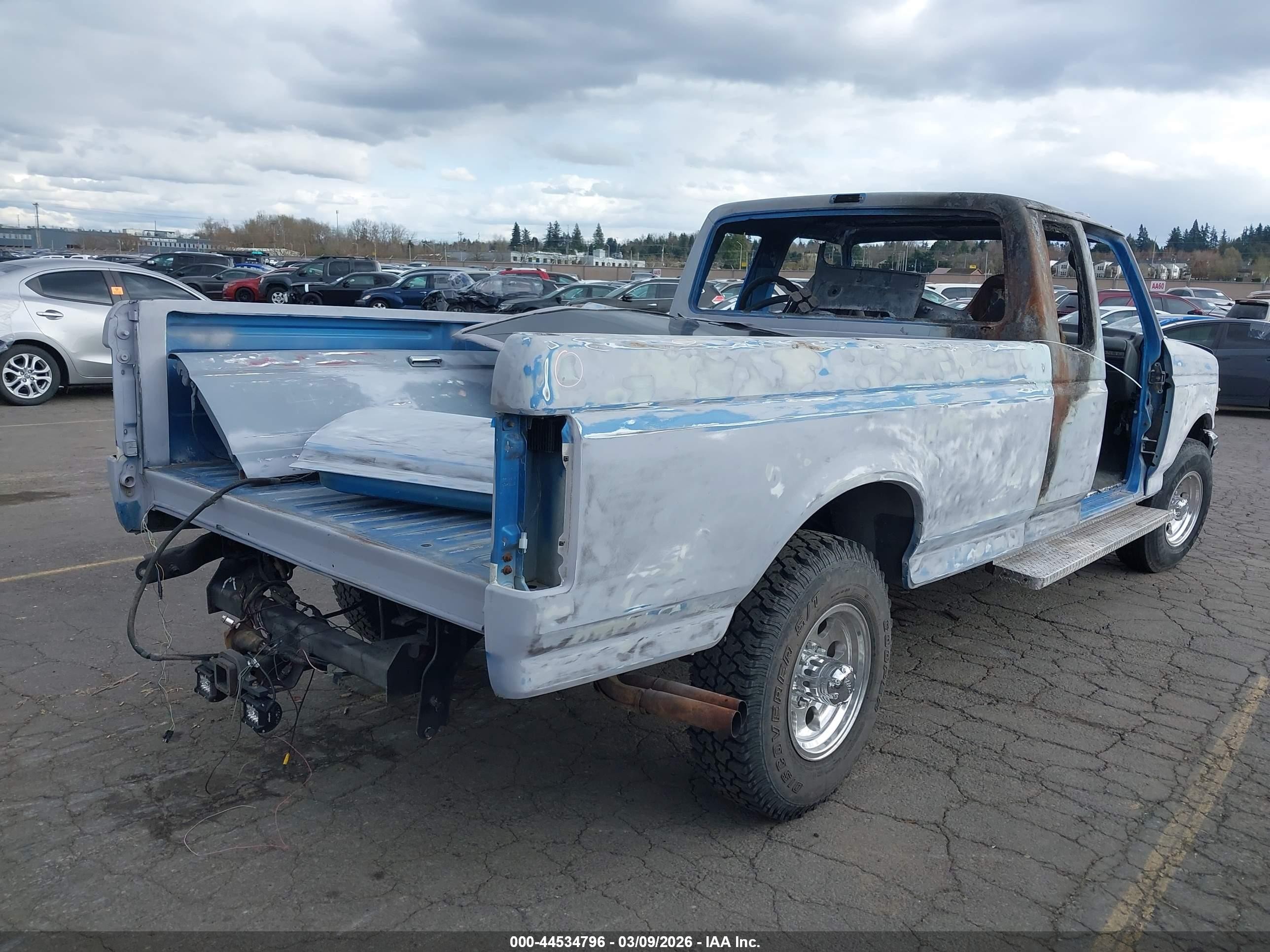 1993 Ford F250   Blue vin: 1FTHX25H6PKB48595