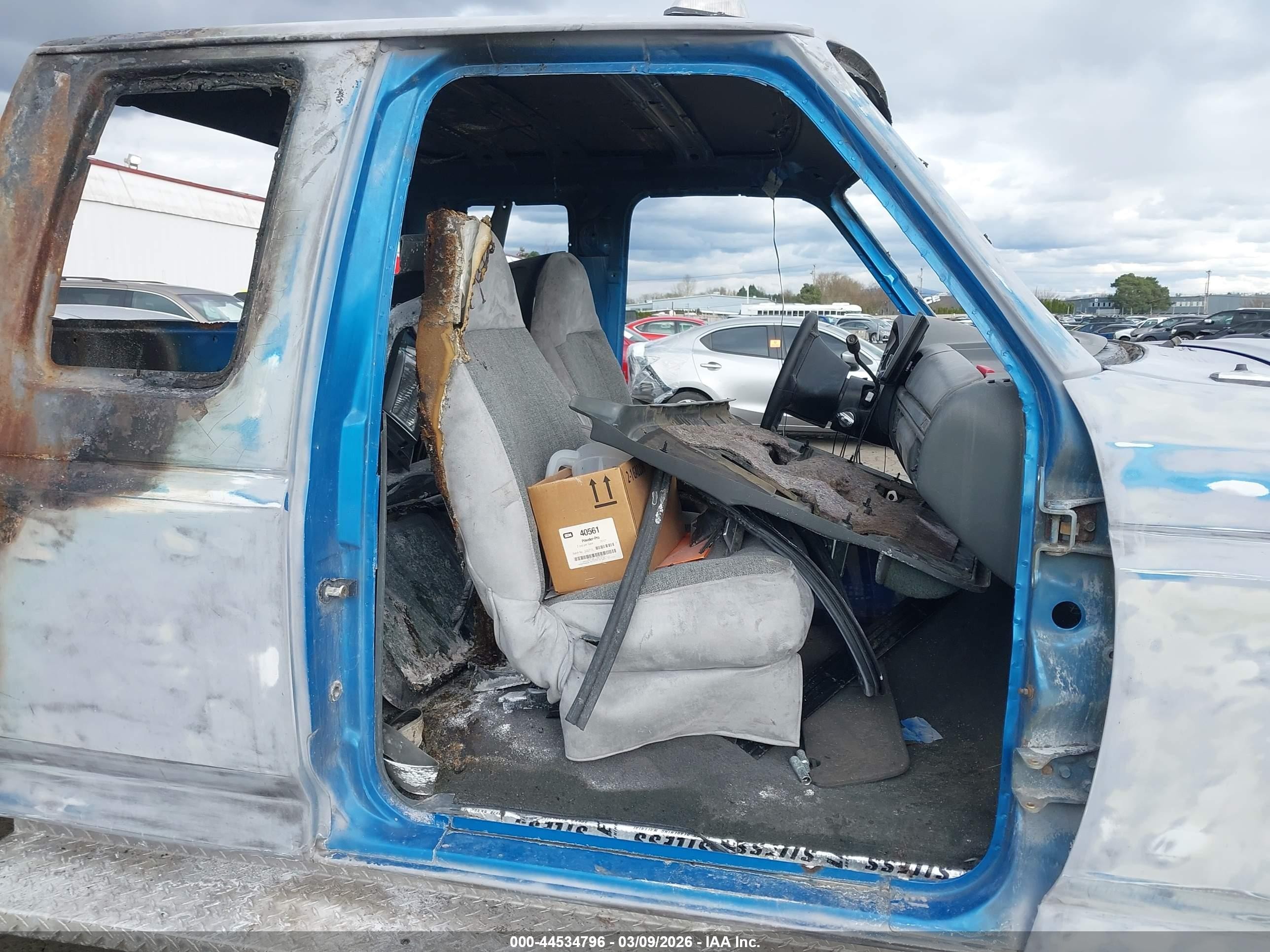 1993 Ford F250   Blue vin: 1FTHX25H6PKB48595