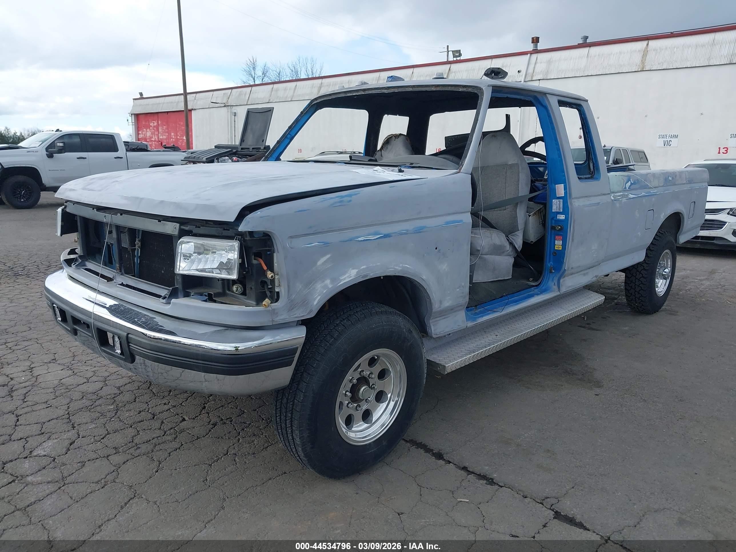 1993 Ford F250   Blue vin: 1FTHX25H6PKB48595