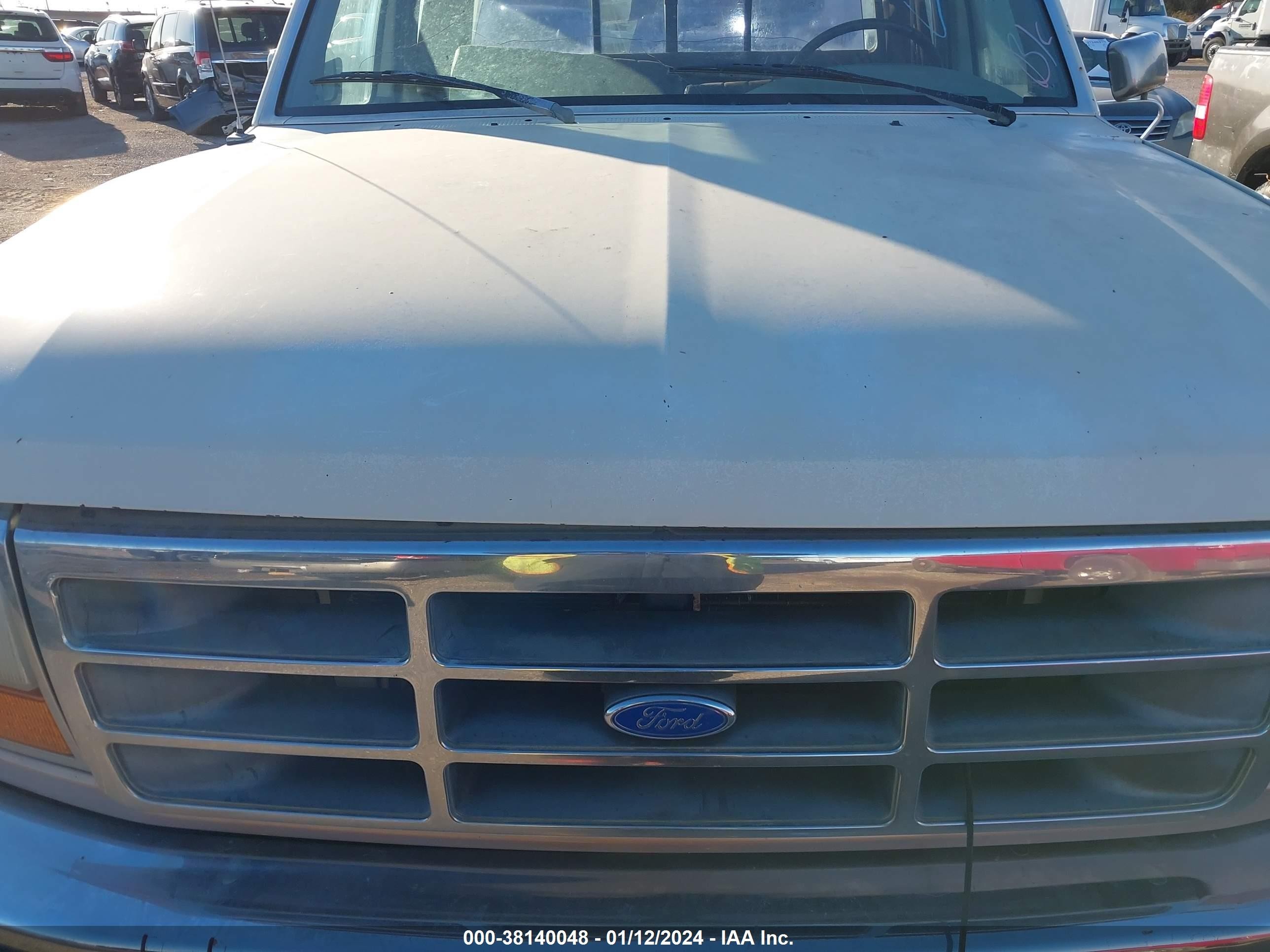 1994 Ford F250   White vin: 1FTHX25H6RKC01430
