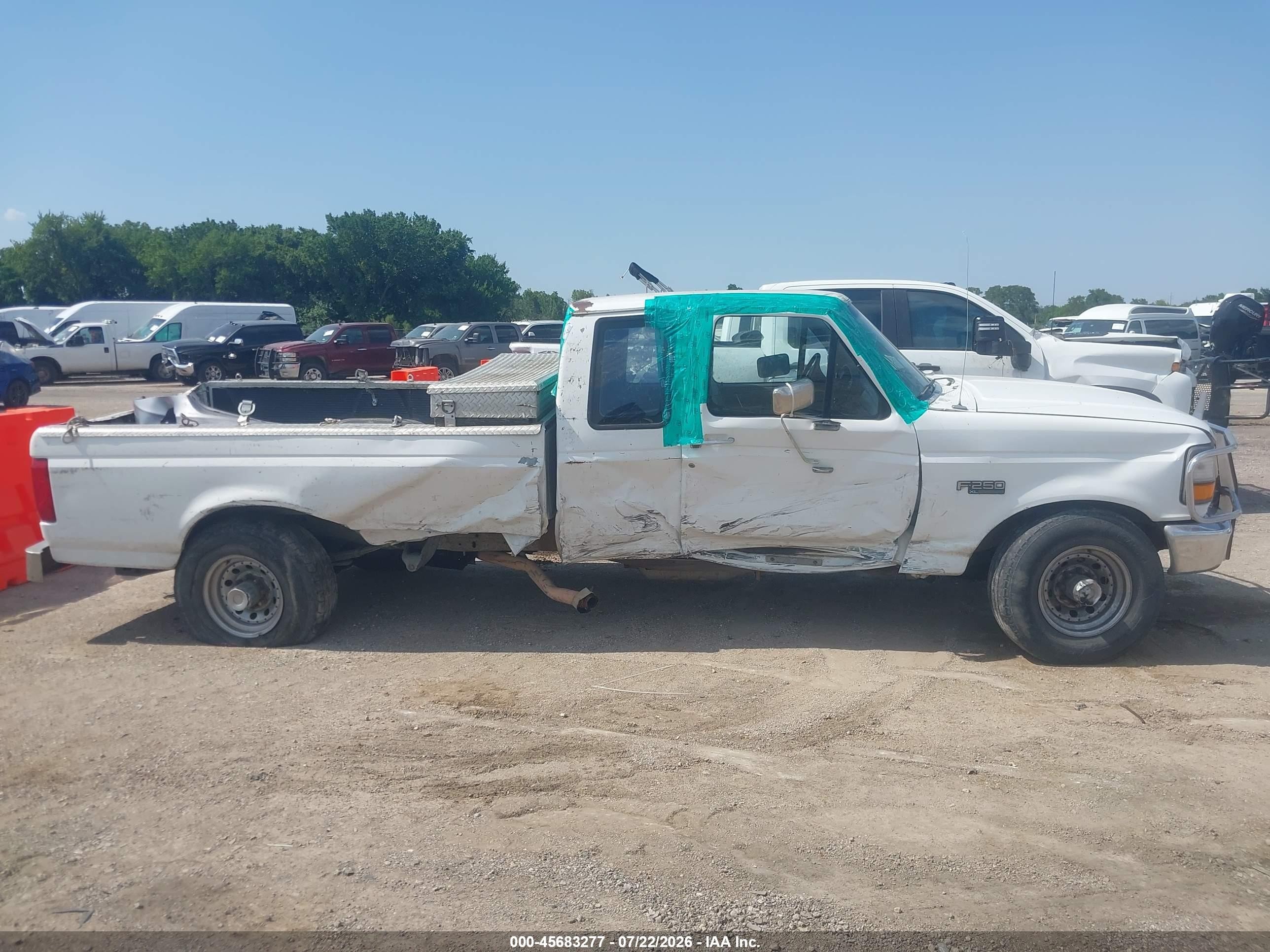 1996 Ford F250 White vin: 1FTHX25H6TEB46659