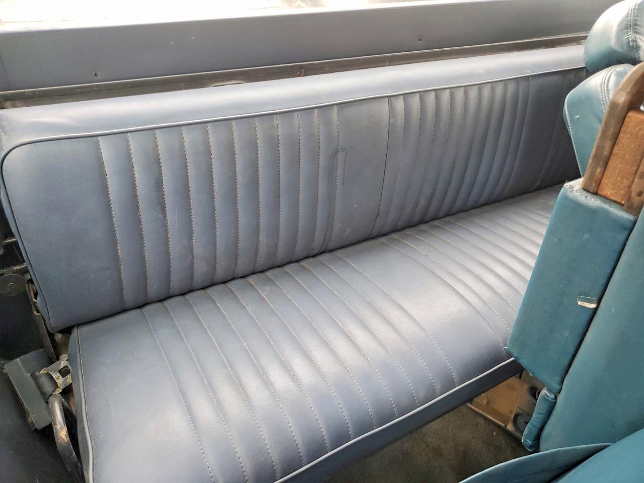 1990 Ford F250 Blue vin: 1FTHX25H7LKA02345
