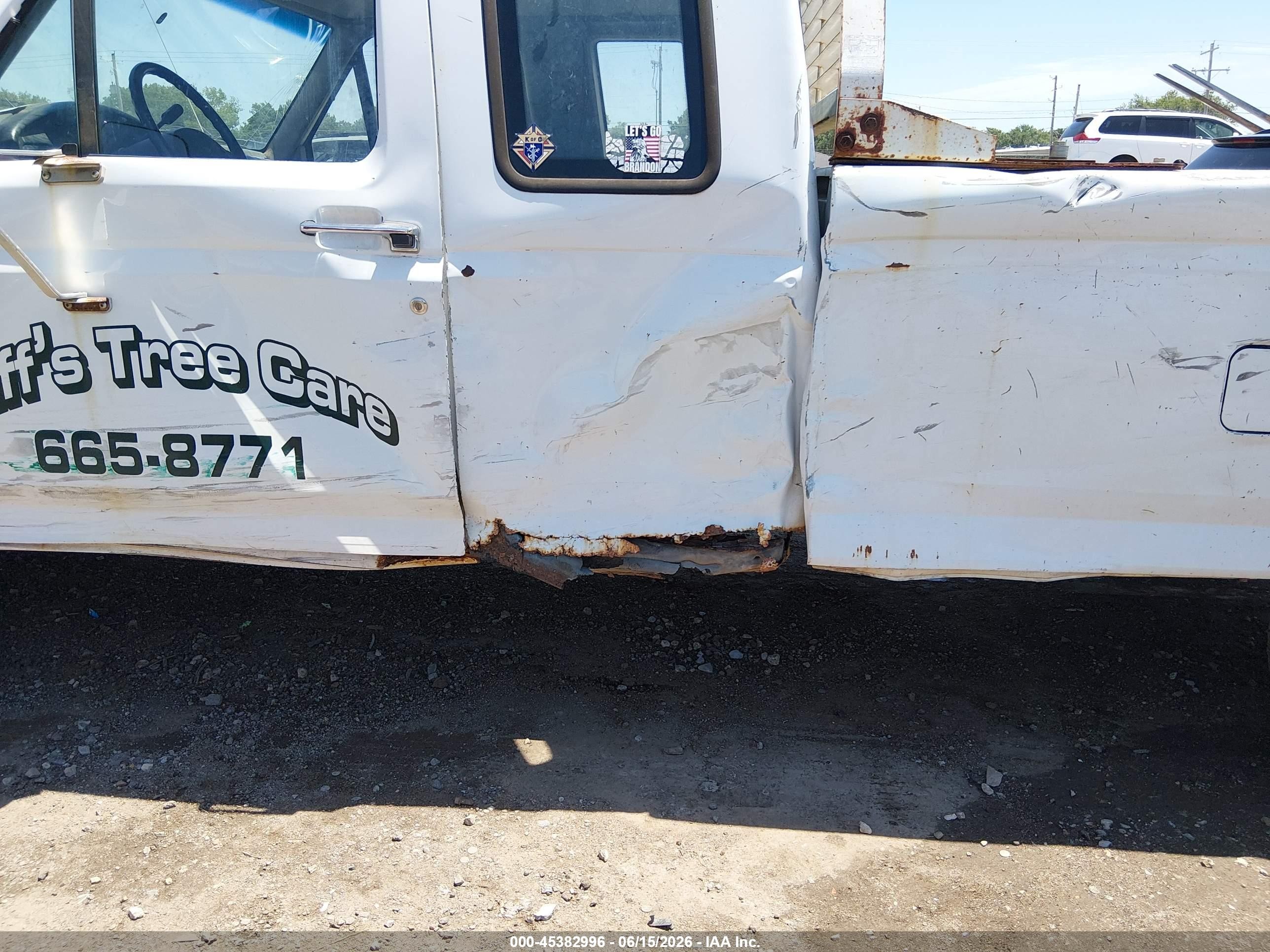 1995 Ford F250   White vin: 1FTHX25HXSKC00836