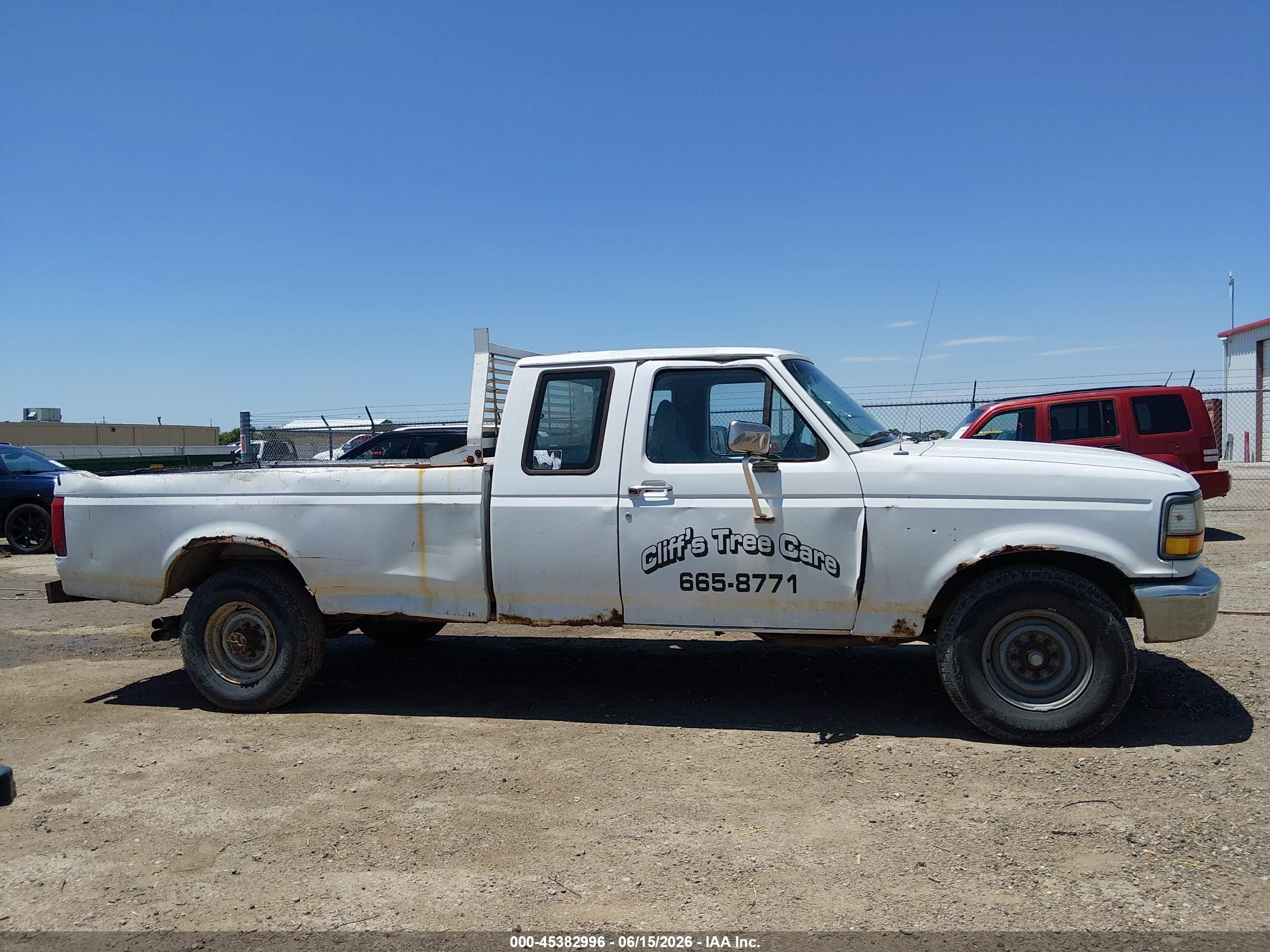 1995 Ford F250   White vin: 1FTHX25HXSKC00836