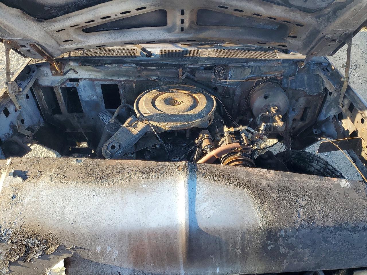 1987 Ford F250 Blue vin: 1FTHX25L8HKB22621