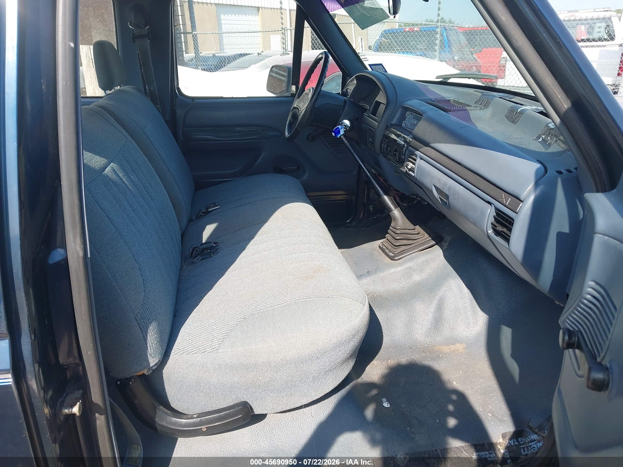1993 Ford F250   Blue vin: 1FTHX25M2PKB03313