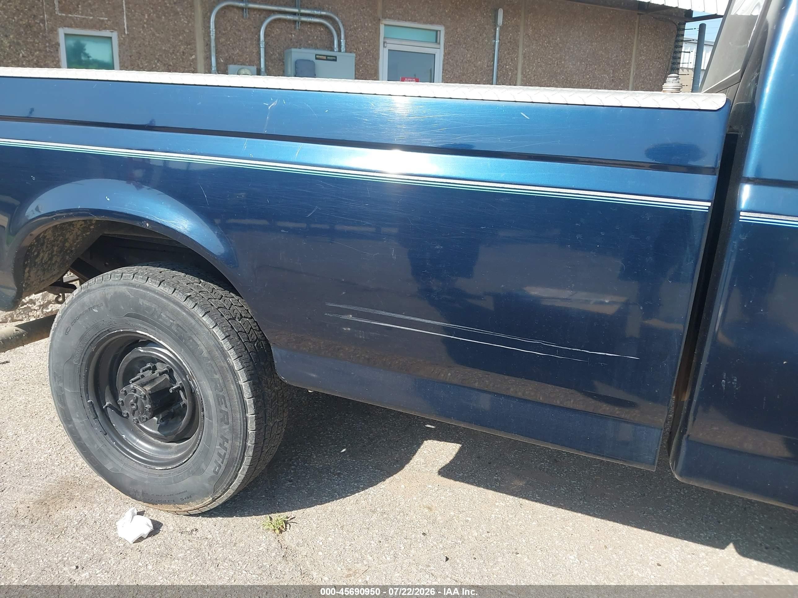 1993 Ford F250   Blue vin: 1FTHX25M2PKB03313