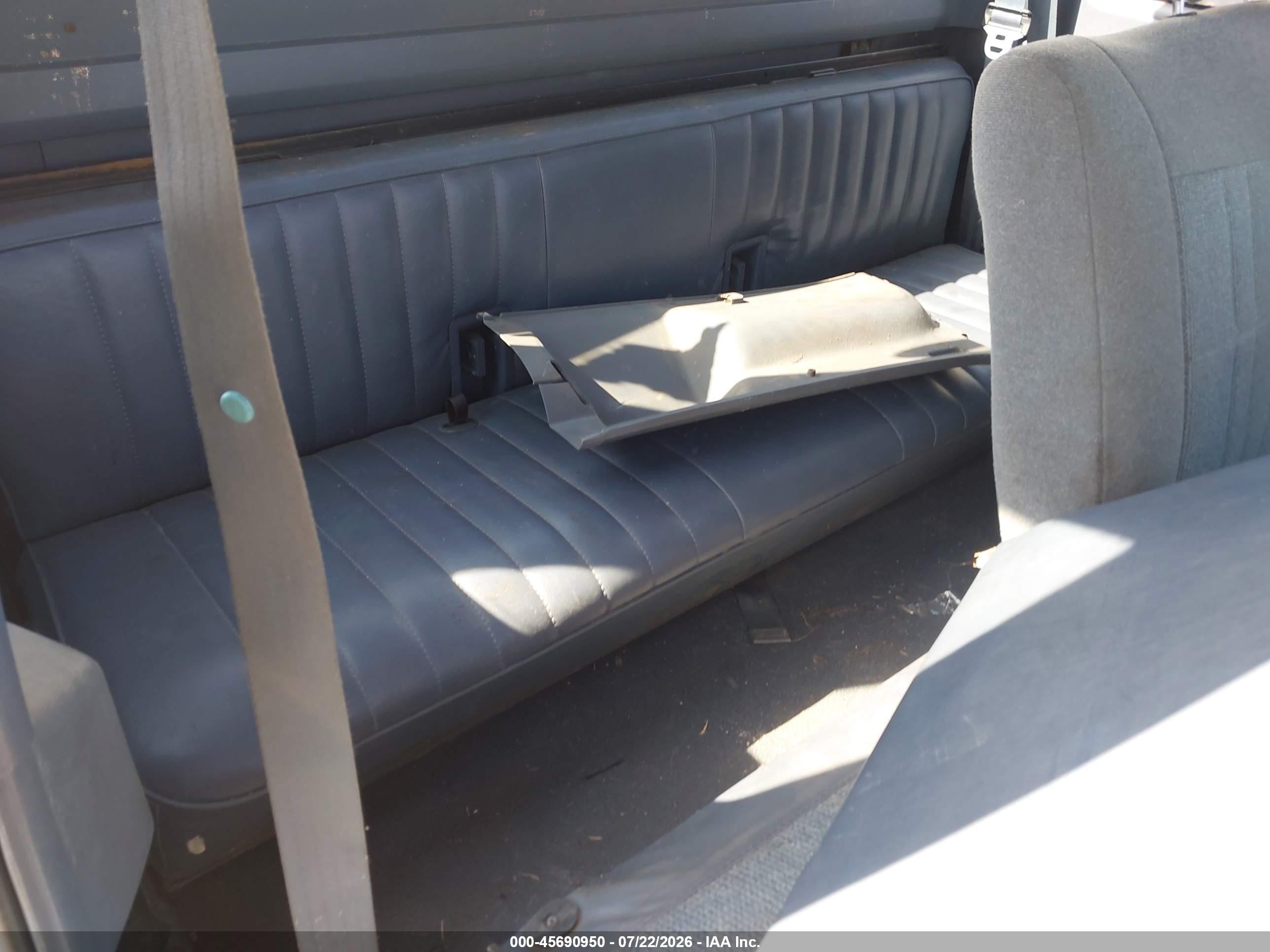 1993 Ford F250   Blue vin: 1FTHX25M2PKB03313