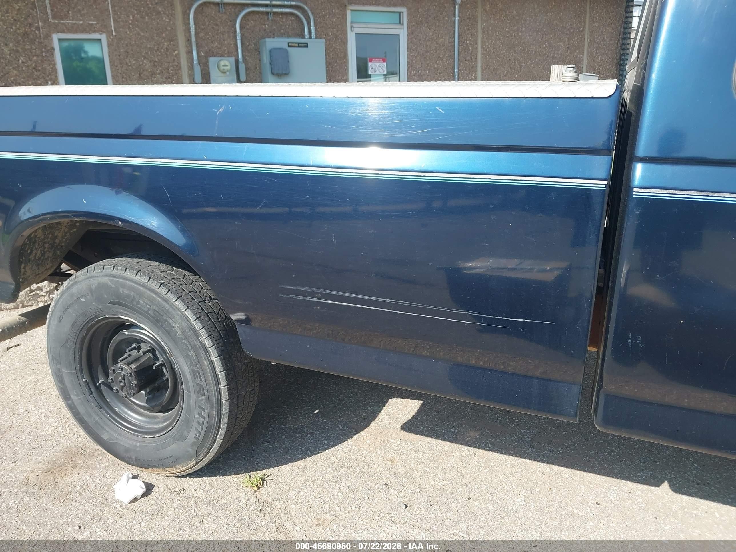 1993 Ford F250   Blue vin: 1FTHX25M2PKB03313