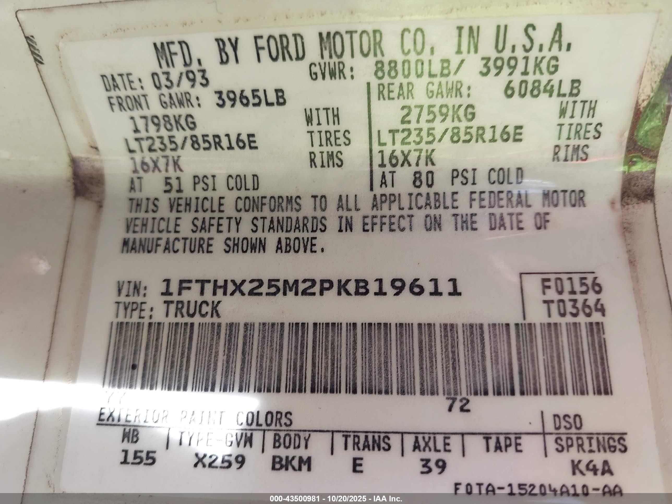 1993 Ford F250   Белый vin: 1FTHX25M2PKB19611