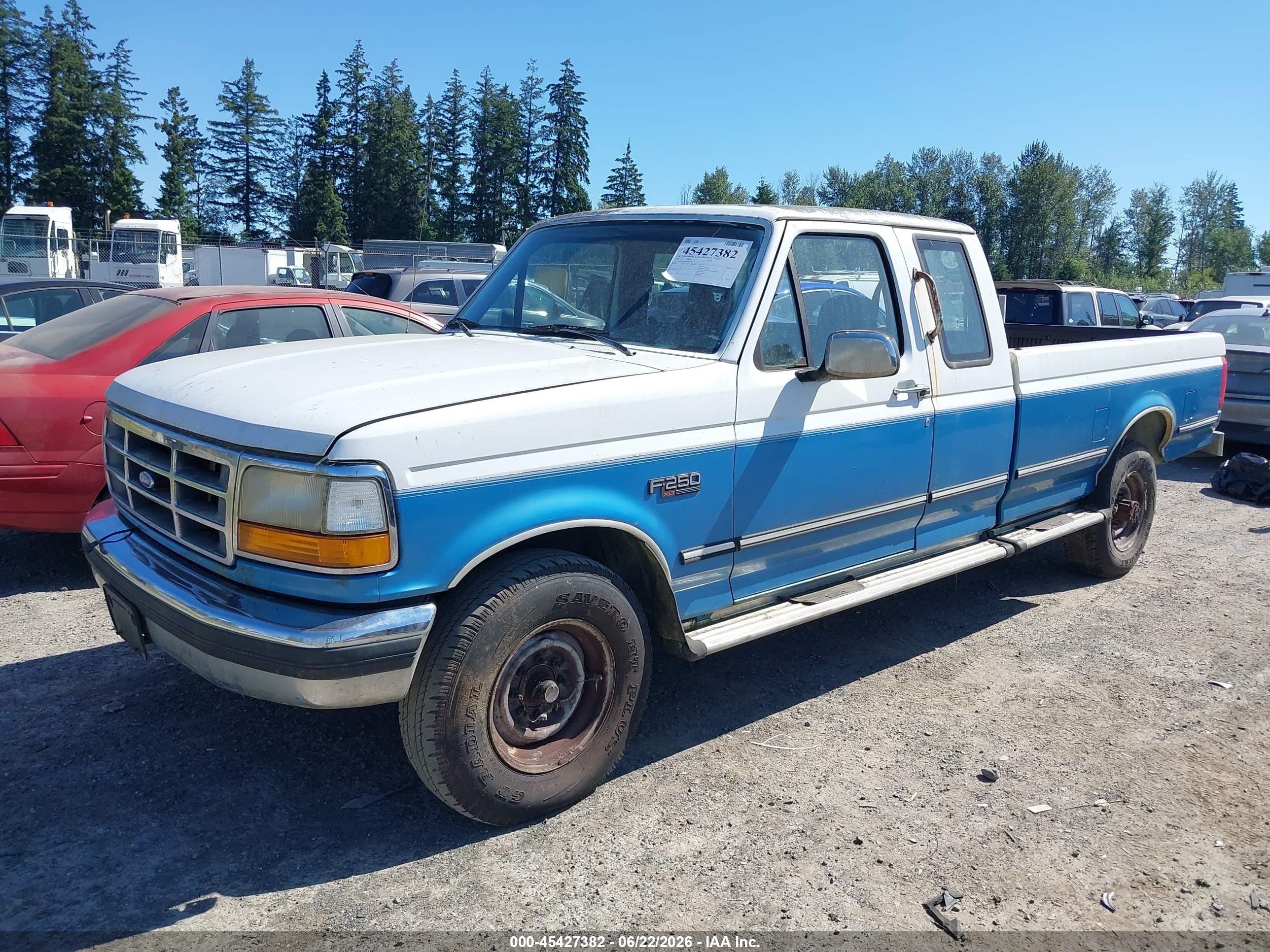 1992 Ford F250   White vin: 1FTHX25M4NKB25553